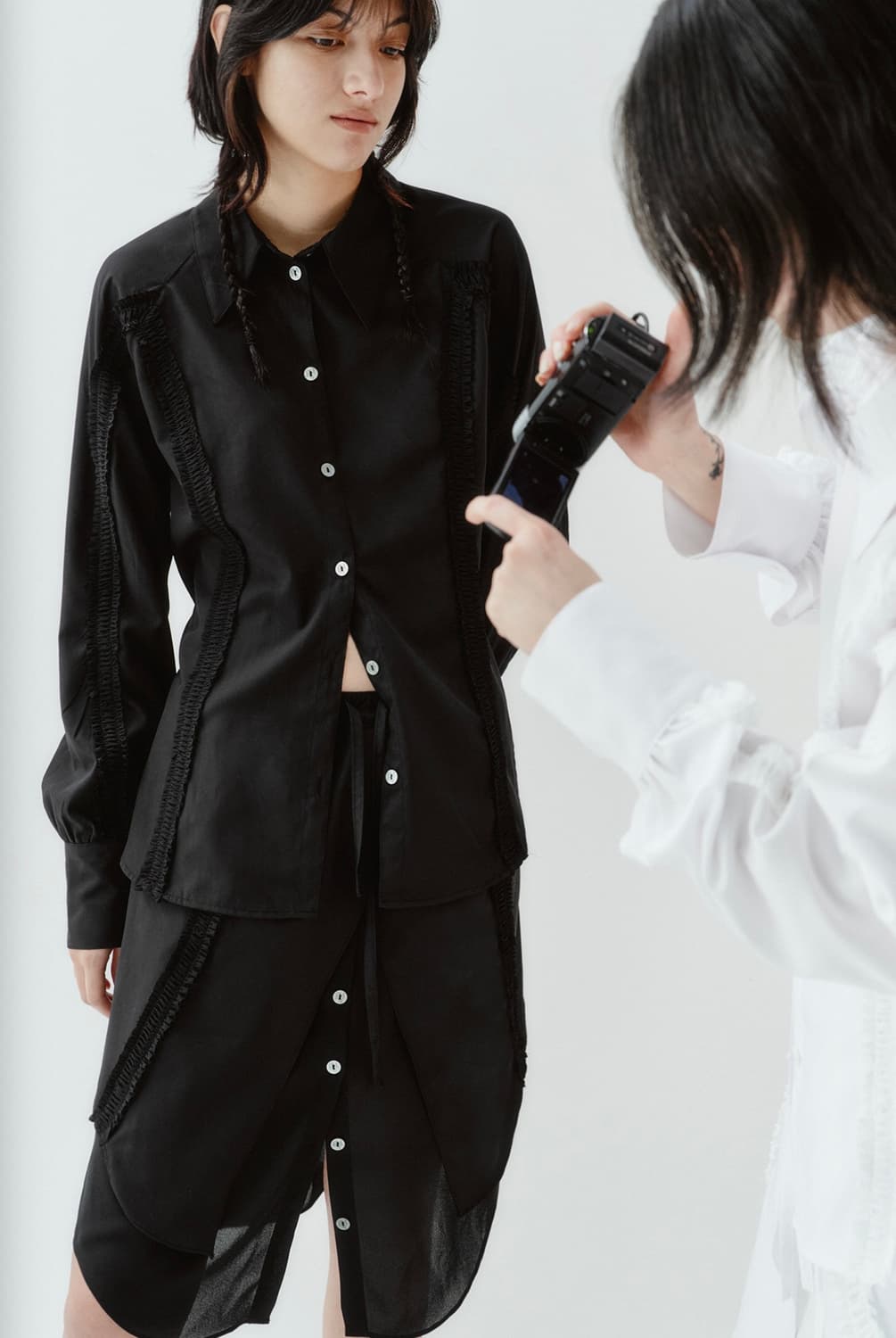 김미더영 새틴 블라우스 상품이미지5