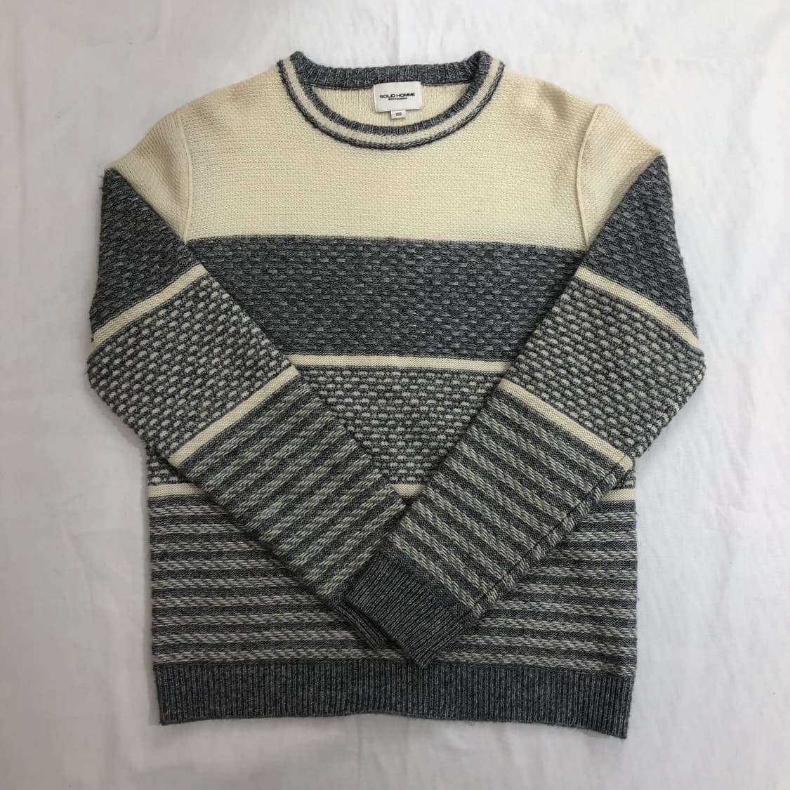 우영미 솔리드옴므 화이트 그레이 니트 상품이미지1