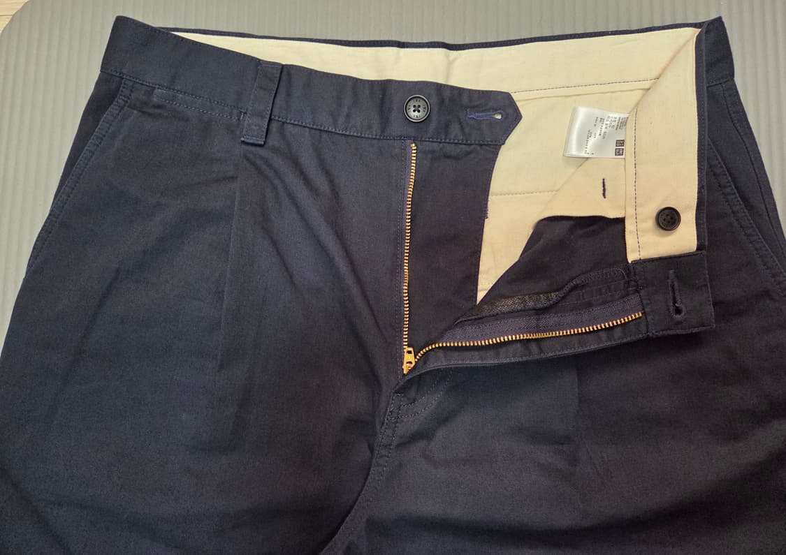 유니클로 jw앤더슨JWA원턱 와이드치노팬츠 82사이즈(31,32) 판매 상품이미지8