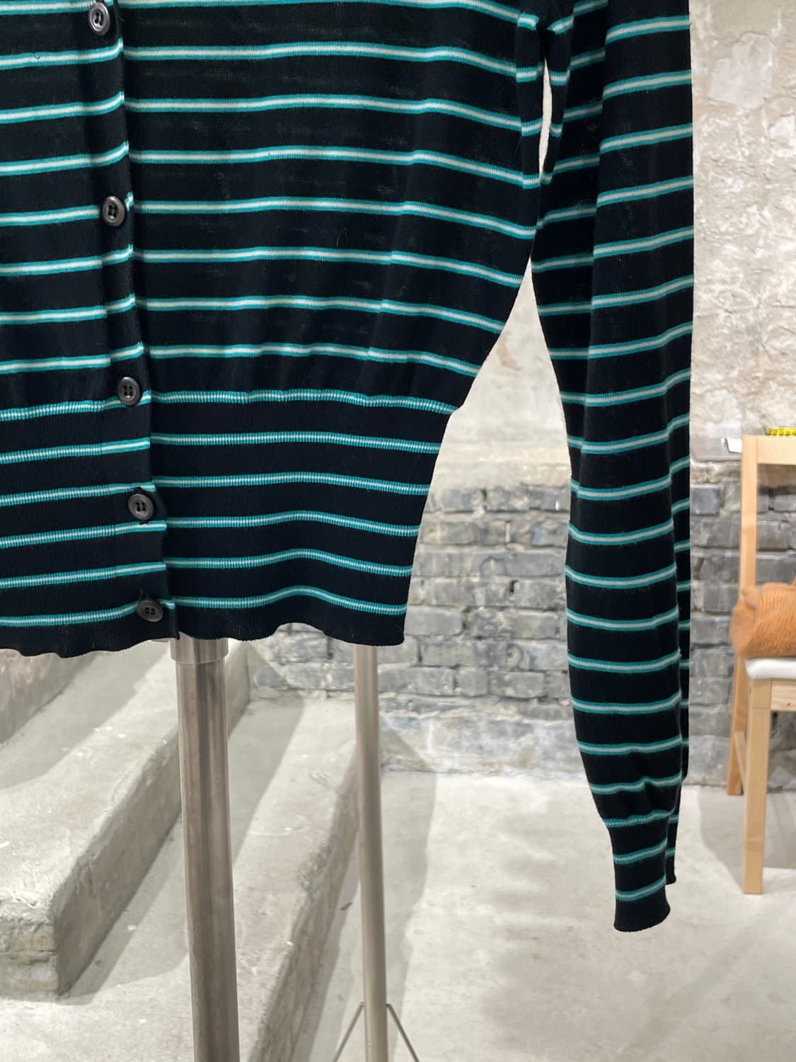 프라다 블랙 네온 스트라이프 니트 가디건 상품이미지5