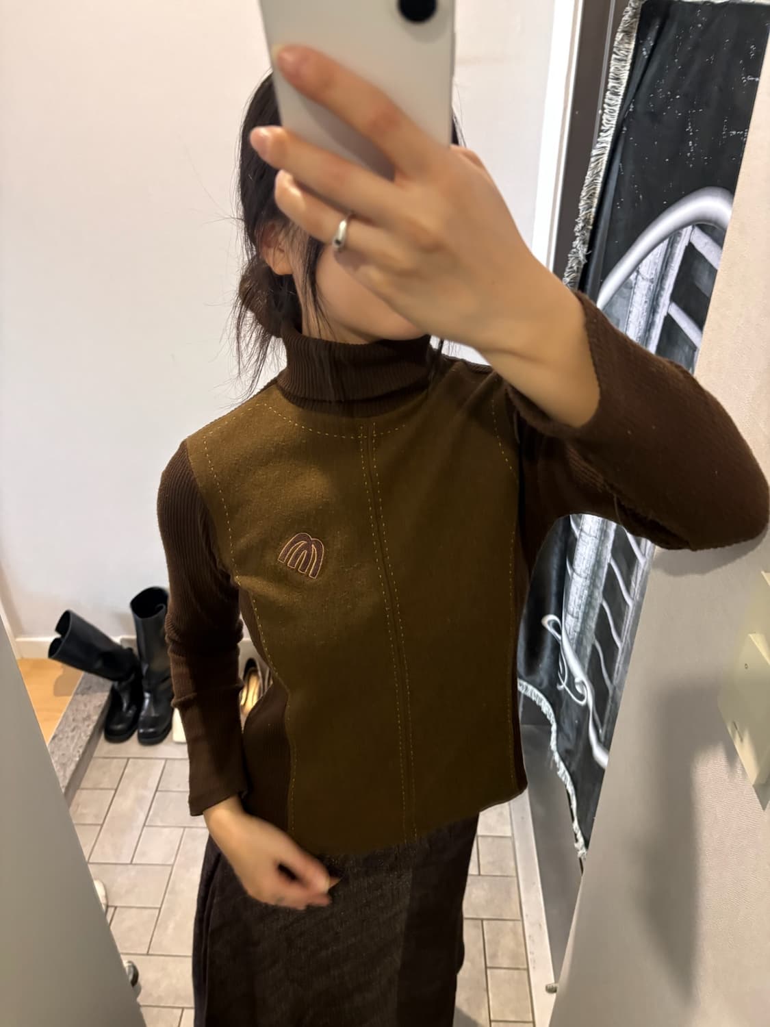 폴라 긴팔 리브드 골지 니트 상품이미지1