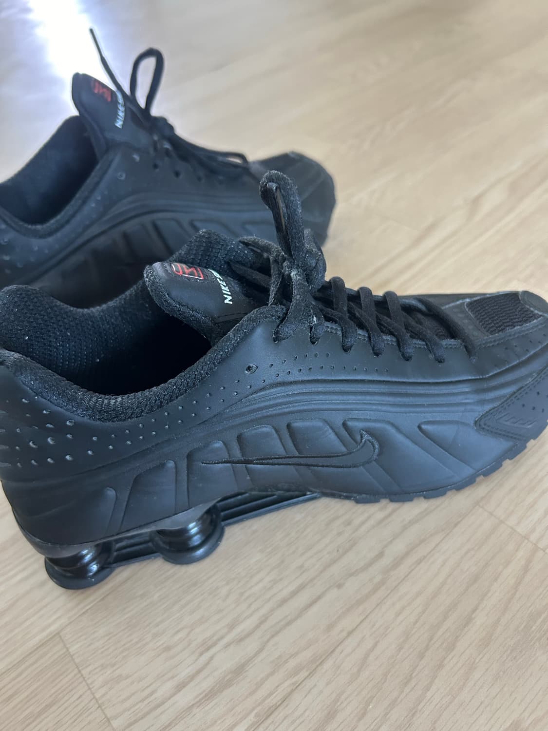 (W) 나이키 샥스 R4 블랙 상품이미지3