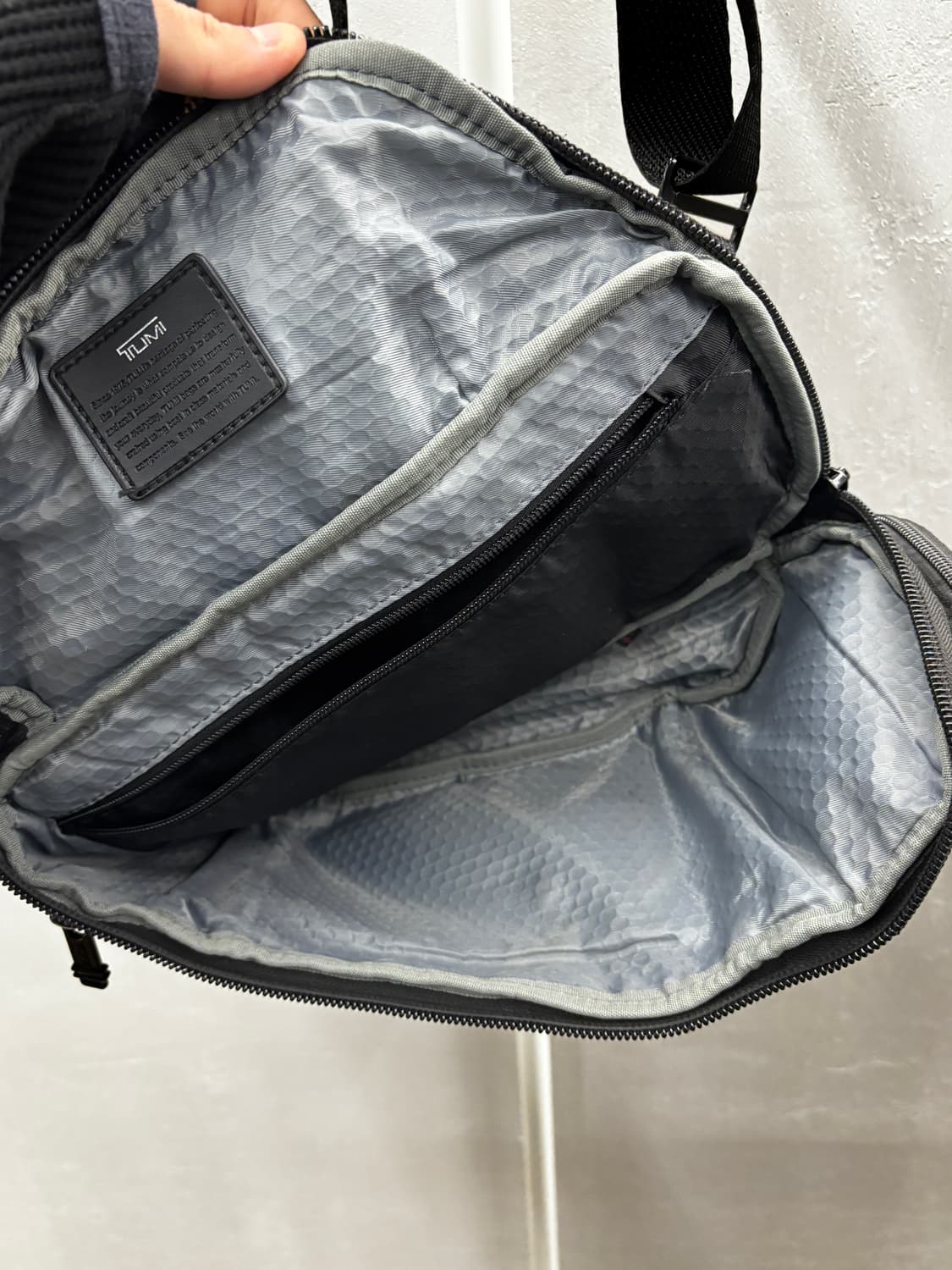 TUMI 알파 브라보 나이트 슬링백 상품이미지8