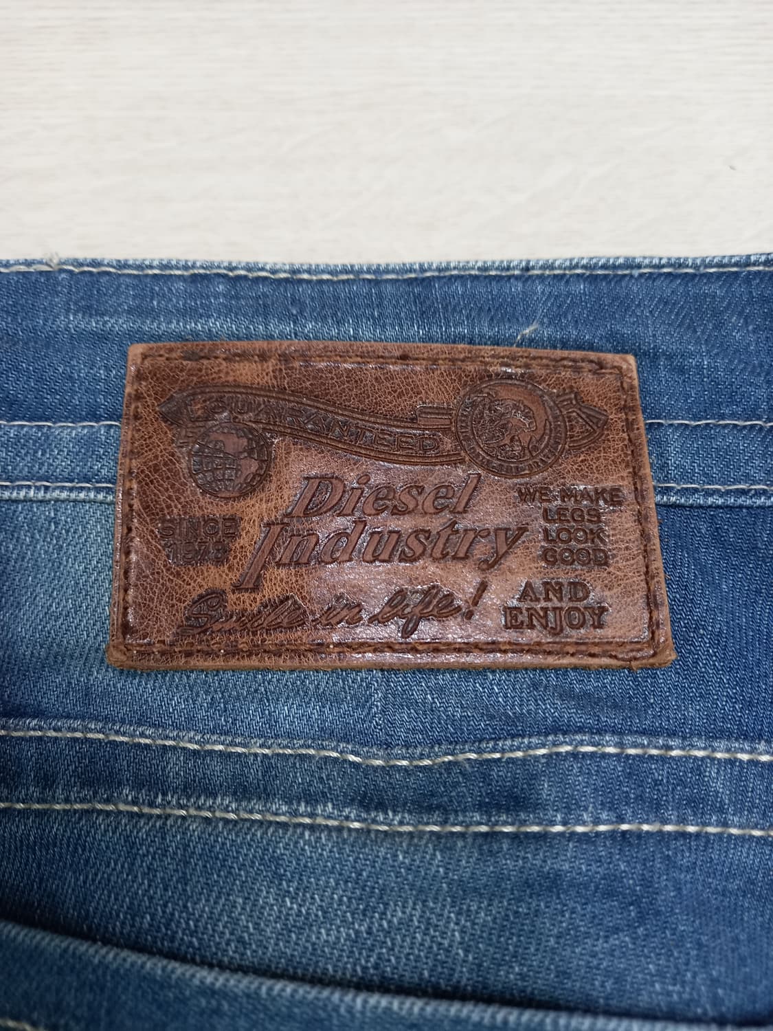 32 DIESEL 워싱 스판 슬림일자진 32-406 상품이미지5