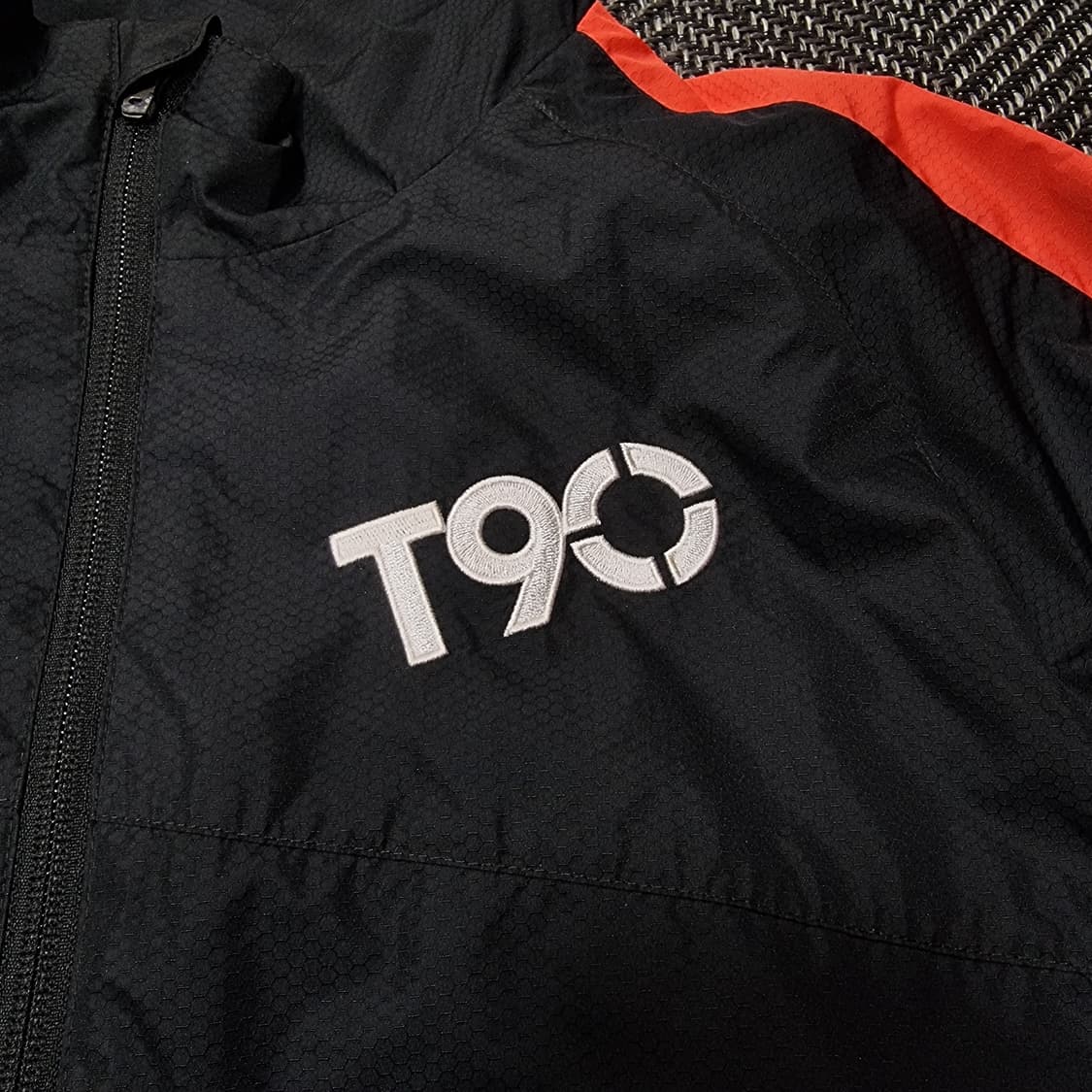 나이키 토탈90 바람막이 상품이미지3