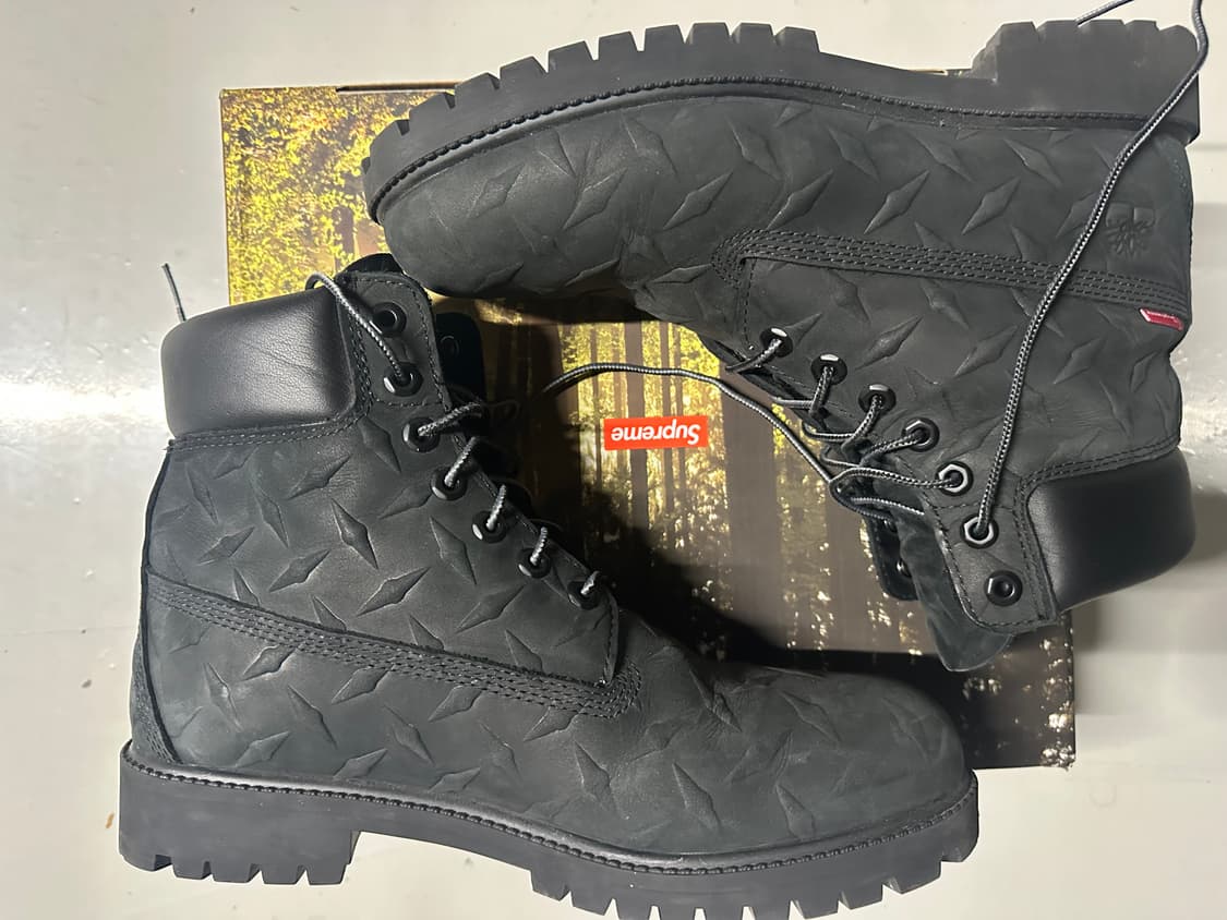 [275/3회착] 슈프림 X 팀버랜드 다이아몬드 플레이트 6인치 부츠블랙 상품이미지1