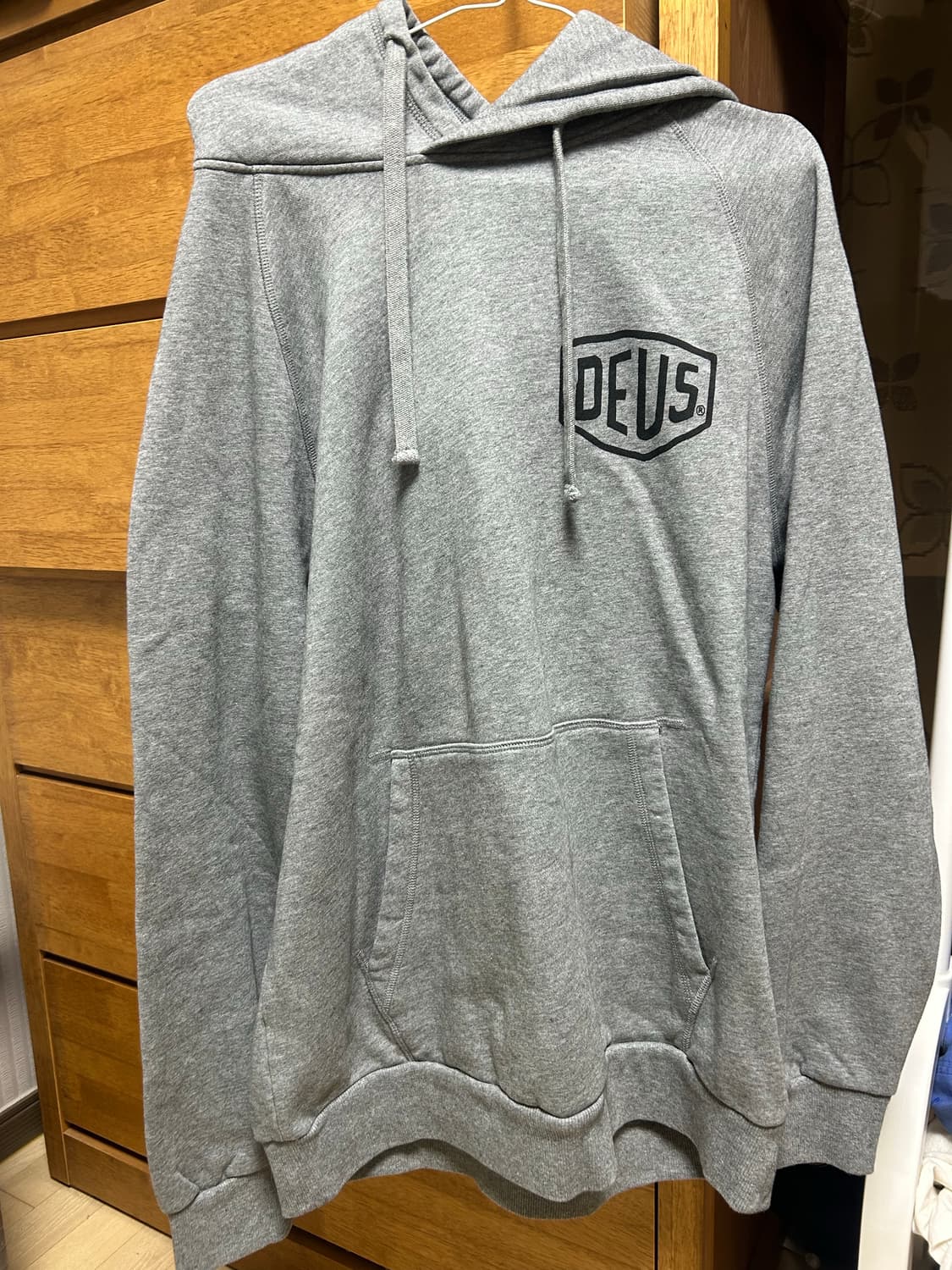 데우스 도쿄 후드티  상품이미지3