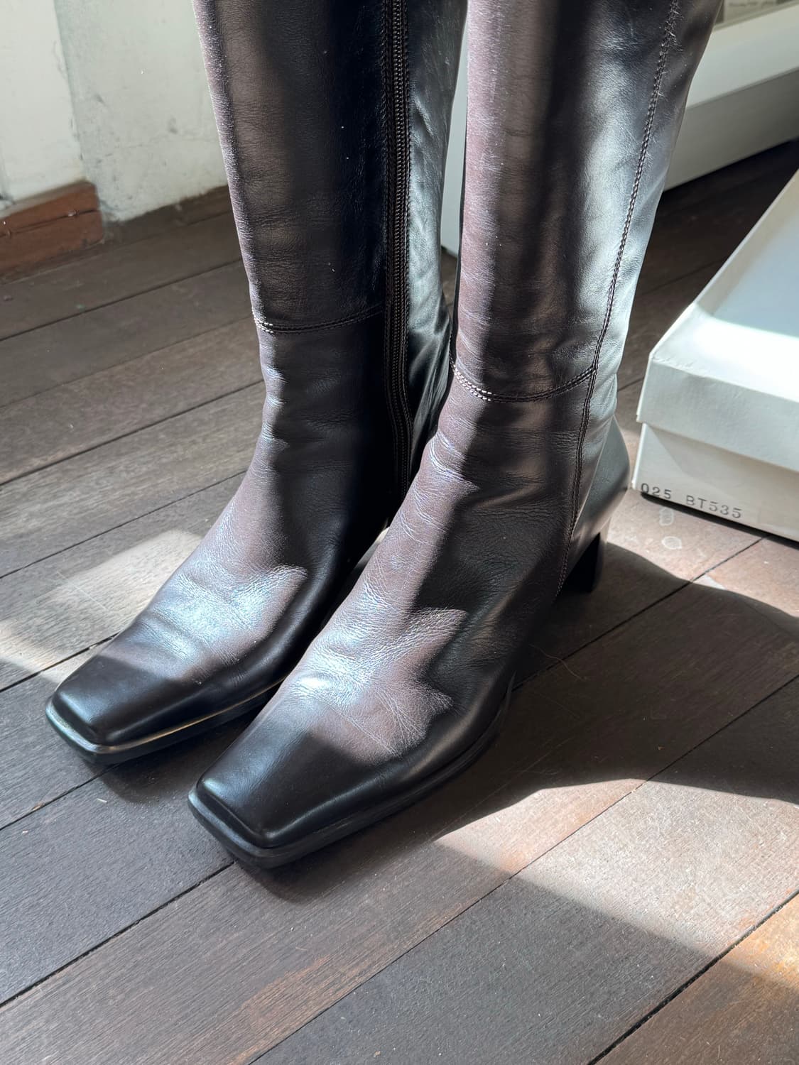 [MADE IN ITALY] 23구 스퀘어 토 가죽 롱부츠 상품이미지4