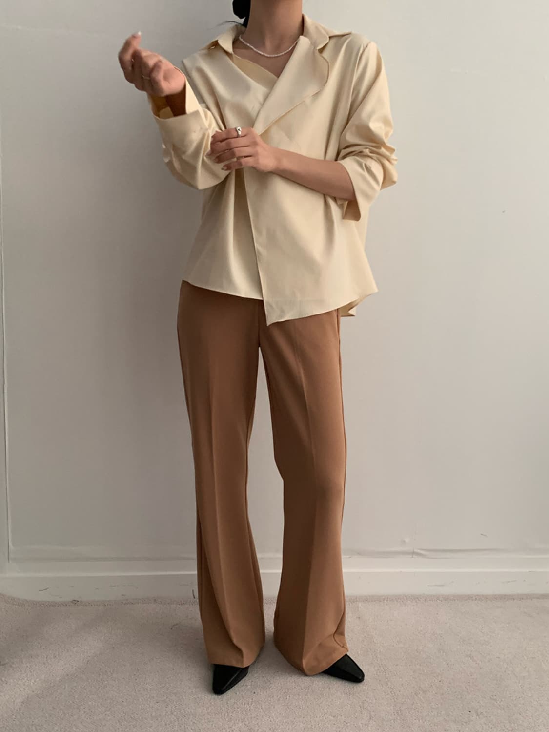 로아시스 매직 부츠컷 슬랙스 코코아색상 상품이미지1