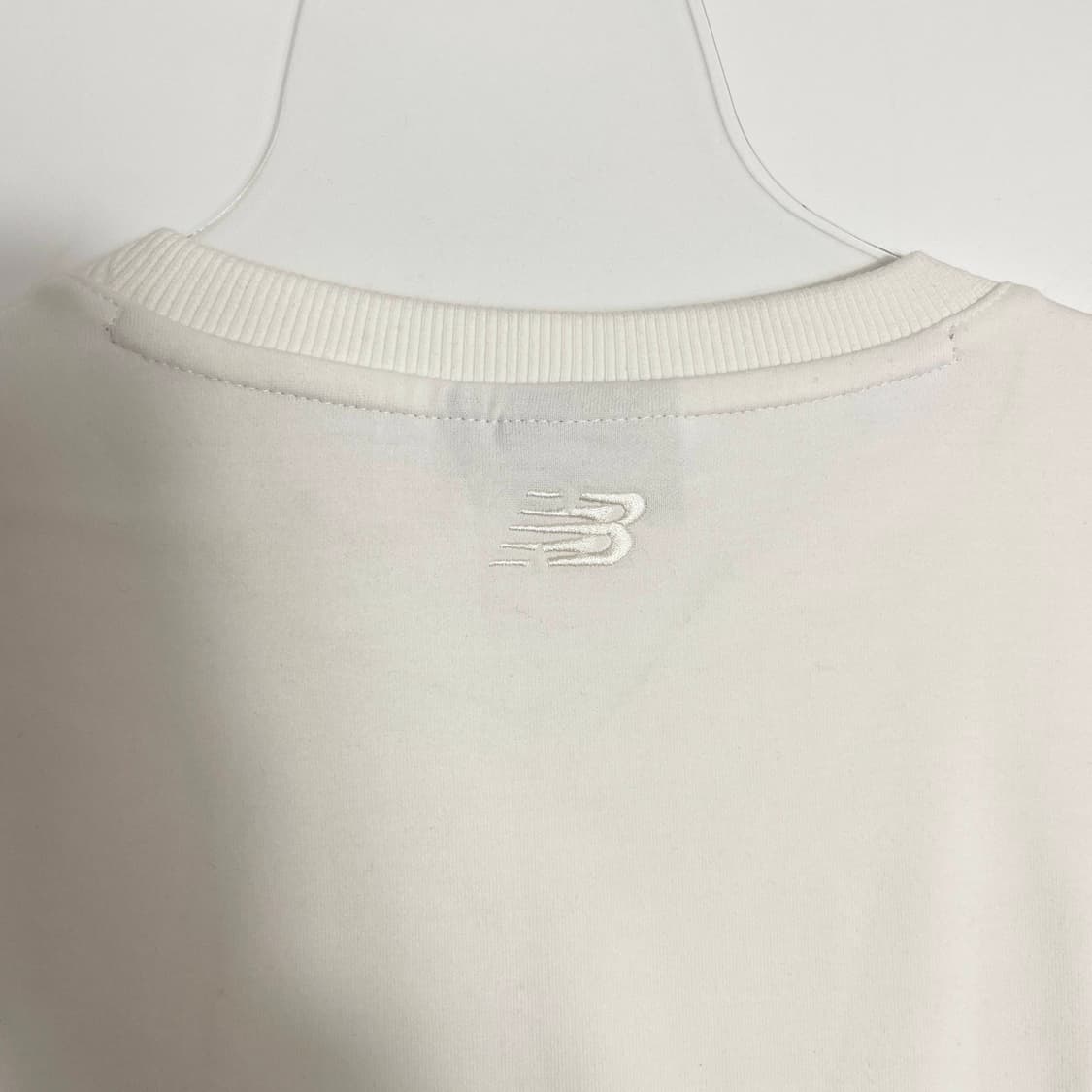 D2 뉴발란스의 화이트 맨투맨 100사이즈 상품이미지4