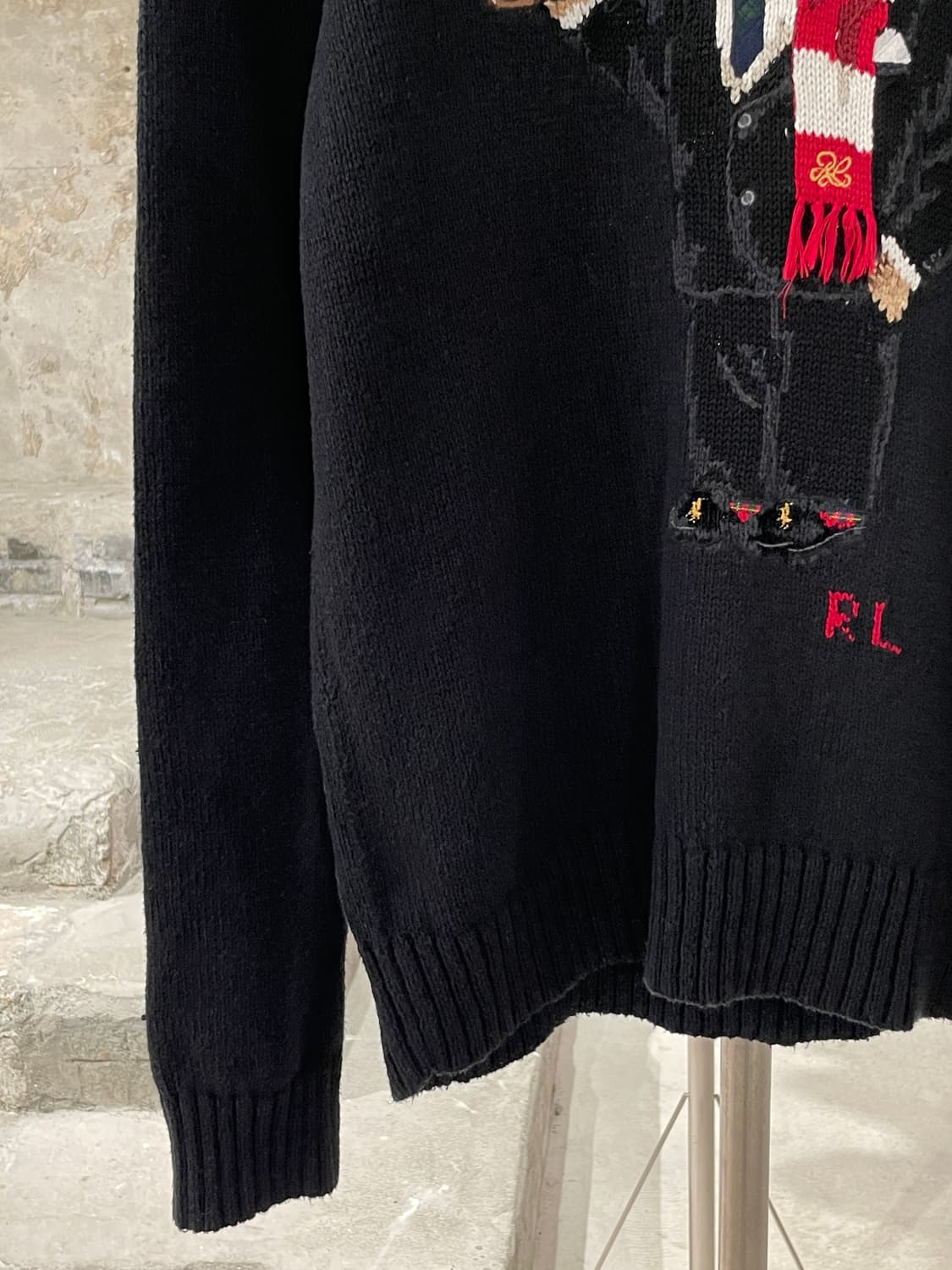 폴로 랄프로렌 블랙 코코아 베어 크루넥 스웨터 상품이미지4