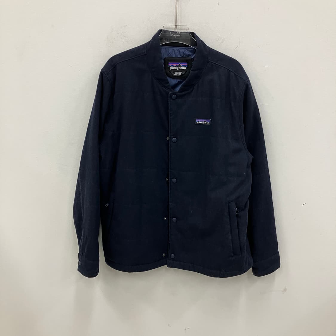 파타고니아 리사이클 네이비 울 봄버 자켓 상품이미지1
