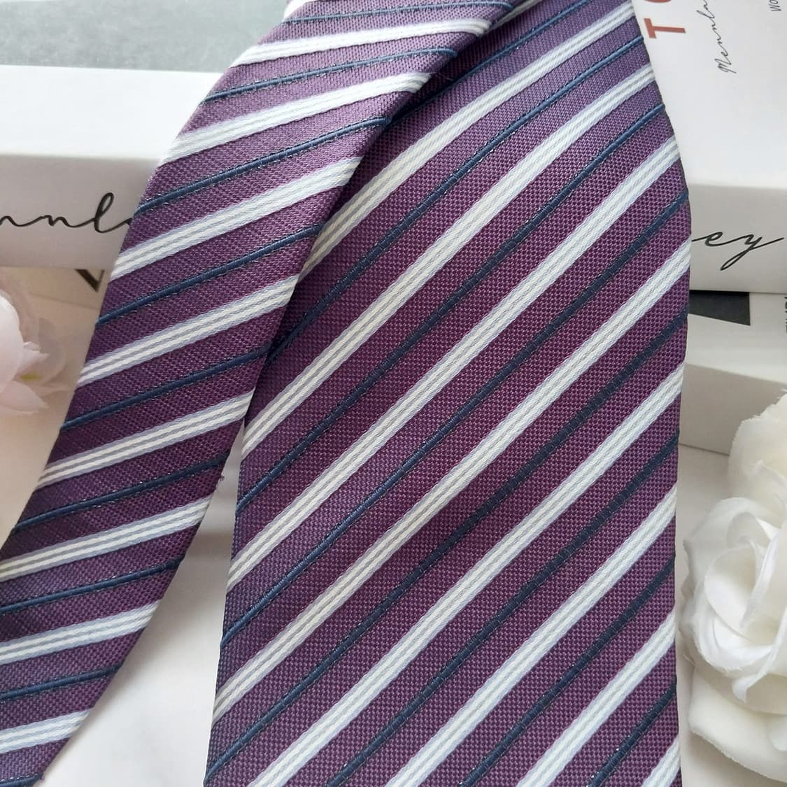 아쿠아스큐텀 실크 스트라이프 넥타이 9.6cm A+등급 K1203
 상품이미지2