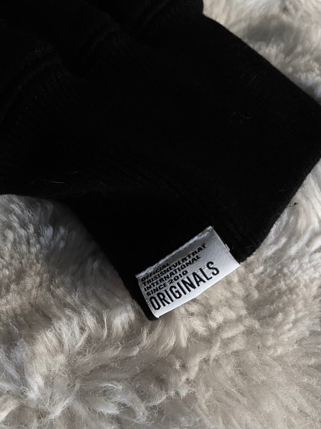 디스이즈네버댓 아치로고 후드티 블랙 상품이미지4