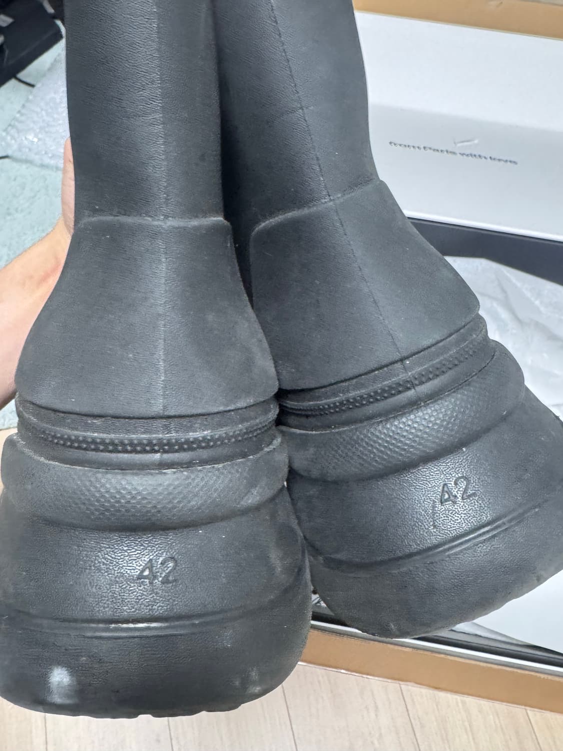 발렌시아가 크록스 부츠 상품이미지3