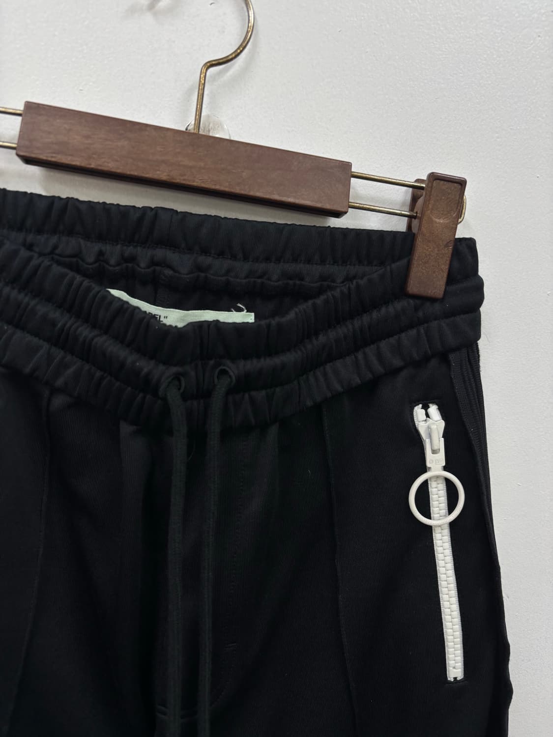 오프화이트 디아고 트랙팬츠xs 상품이미지3