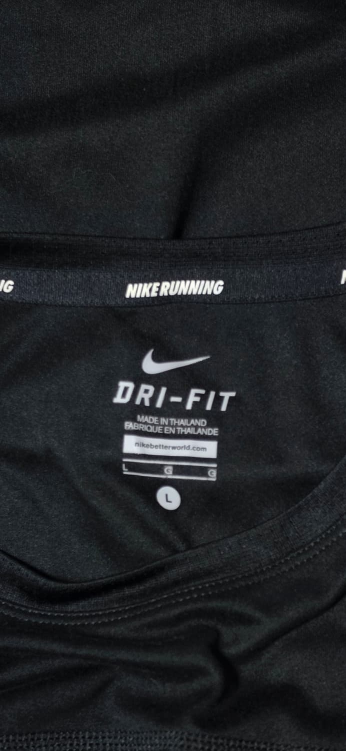 나이키 드라이핏 러닝 반팔티 L 상품이미지3