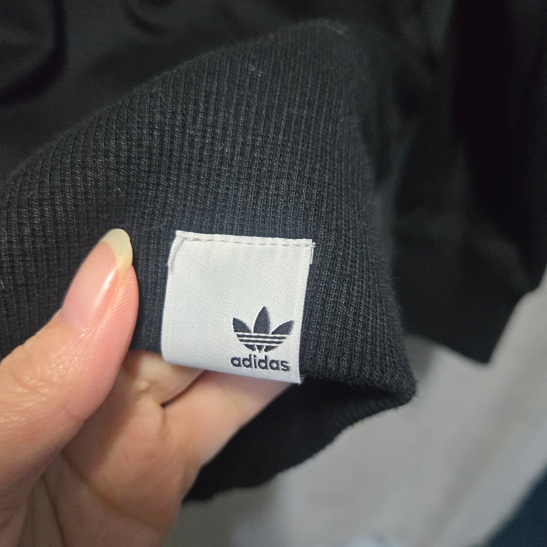 아디다스 블랙 오리지널 크루 맨투맨  상품이미지3