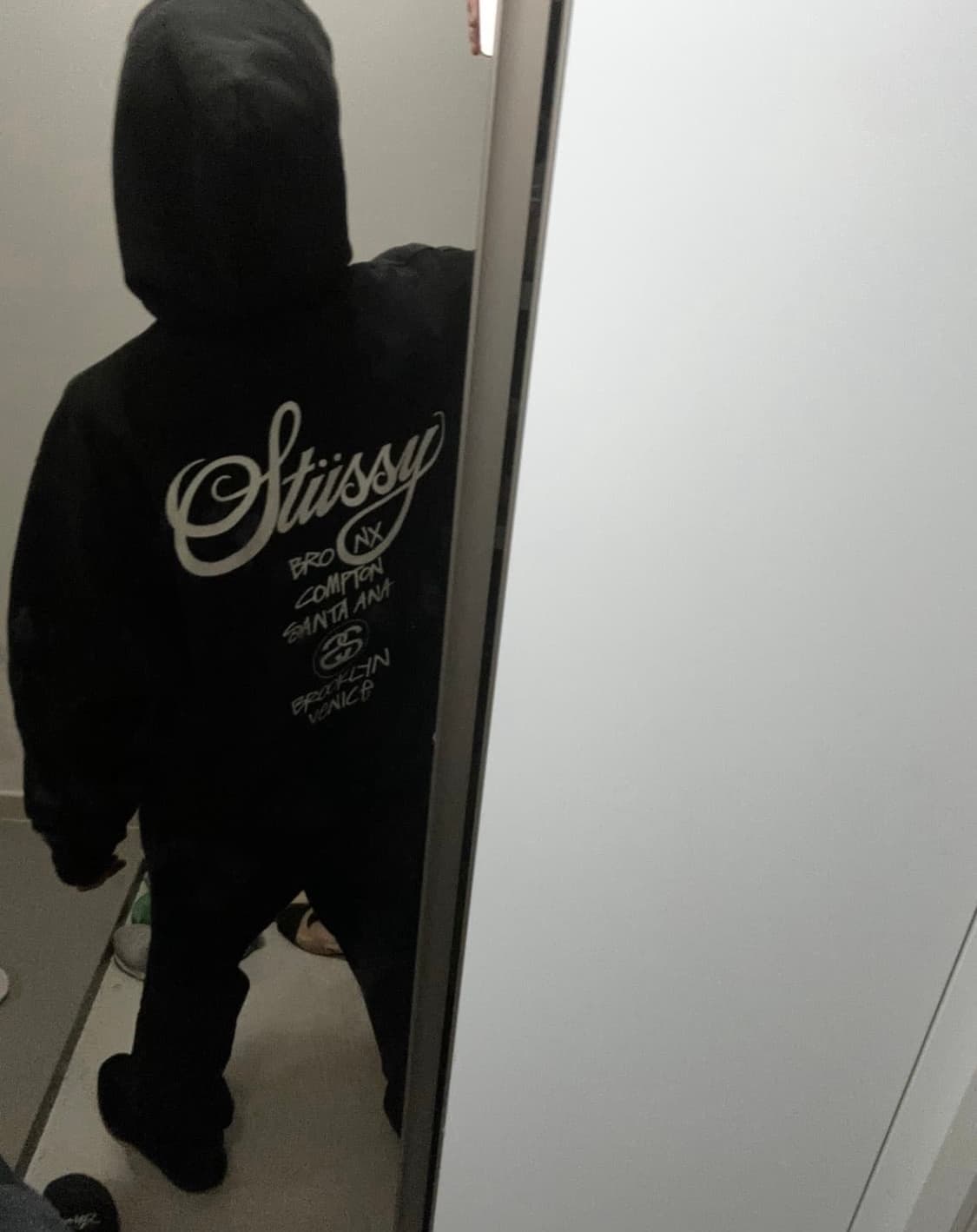 스투시 월드투어 후드티 상품이미지1