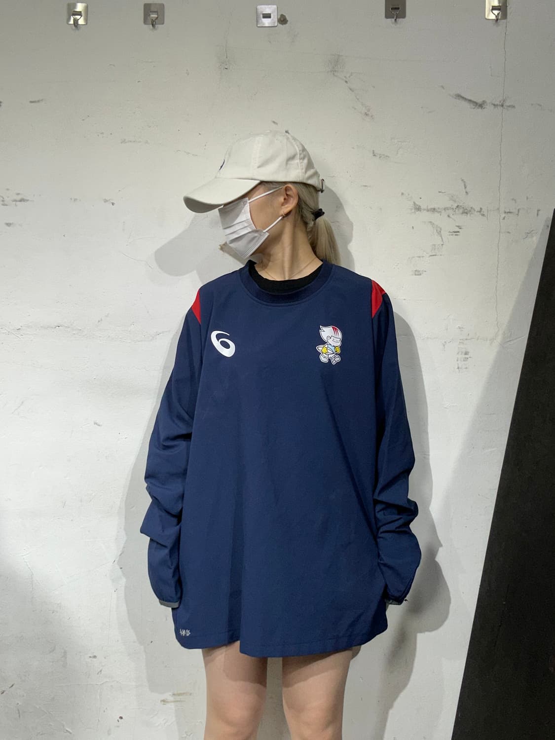 아식스 네이비 올드스쿨 오버핏 웜업 바람막이 긴팔티 105 상품이미지2