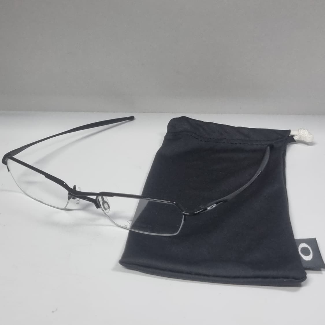 오클리 반무테 안경 할로우포인트 2.0 미사용 블랙 상품이미지1