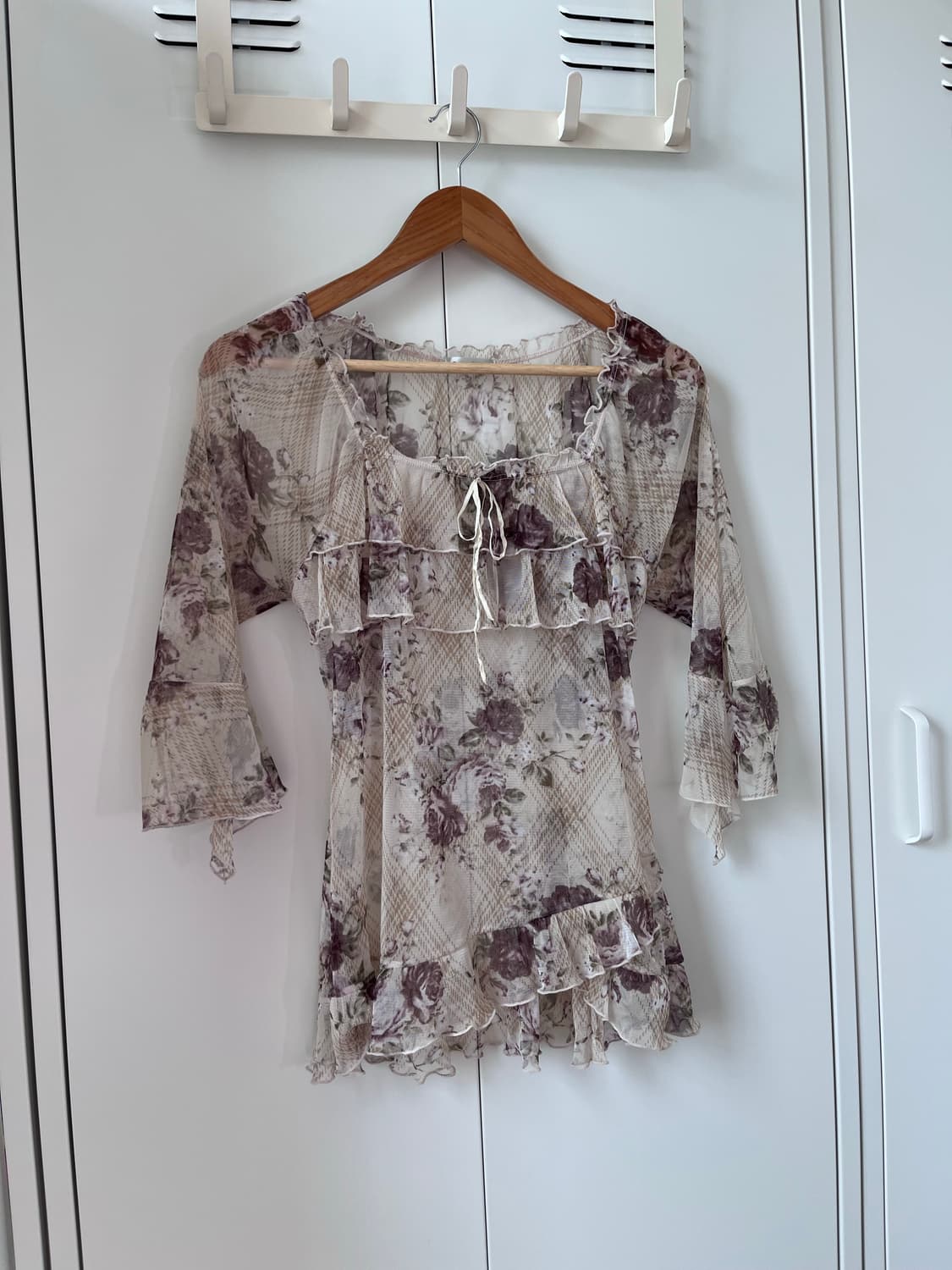 로사체리 Rosa cheri  장미 프릴 시스루 블라우스 상품이미지5