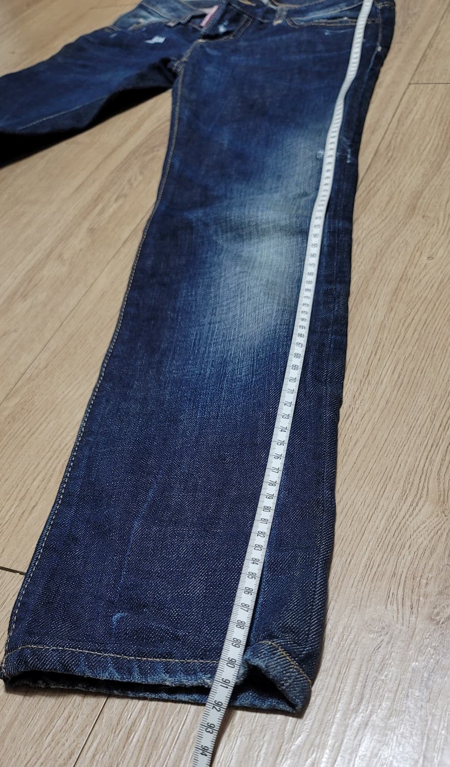 DSQUARED2 여성 D링 체인 슬림핏 데님 청바지. 상품이미지6