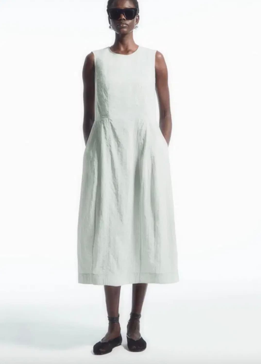 cos 슬리브리스 탑스티치 미디 드레스 상품이미지1