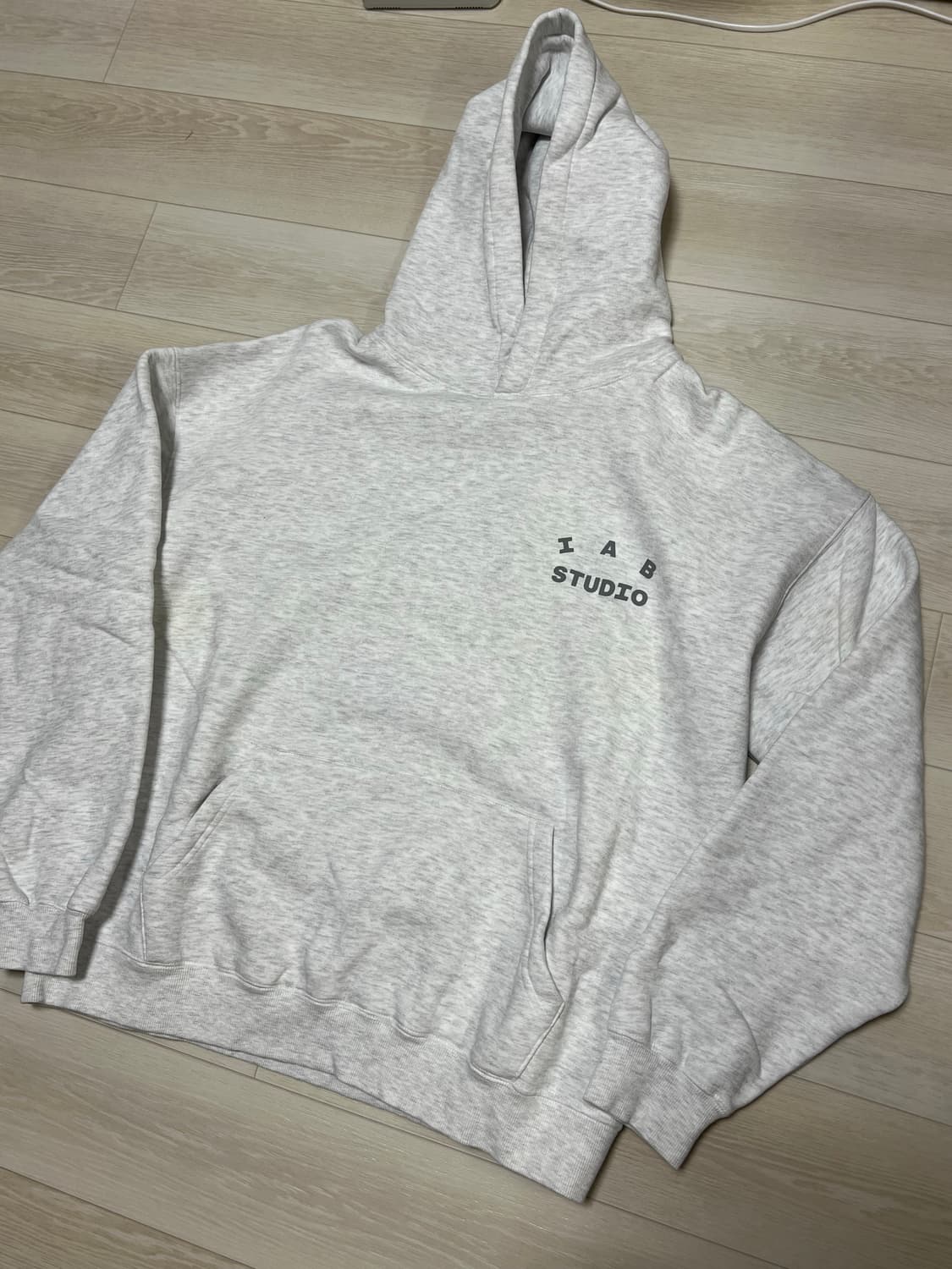 아이앱 스튜디오 후드티 상품이미지1