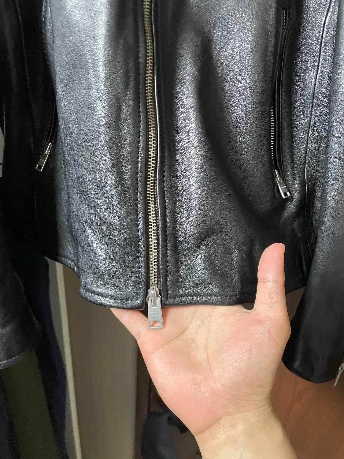 올세인츠(AllSaints)의 스테디셀러인 코라 레더 자켓(Cora Le 상품이미지4