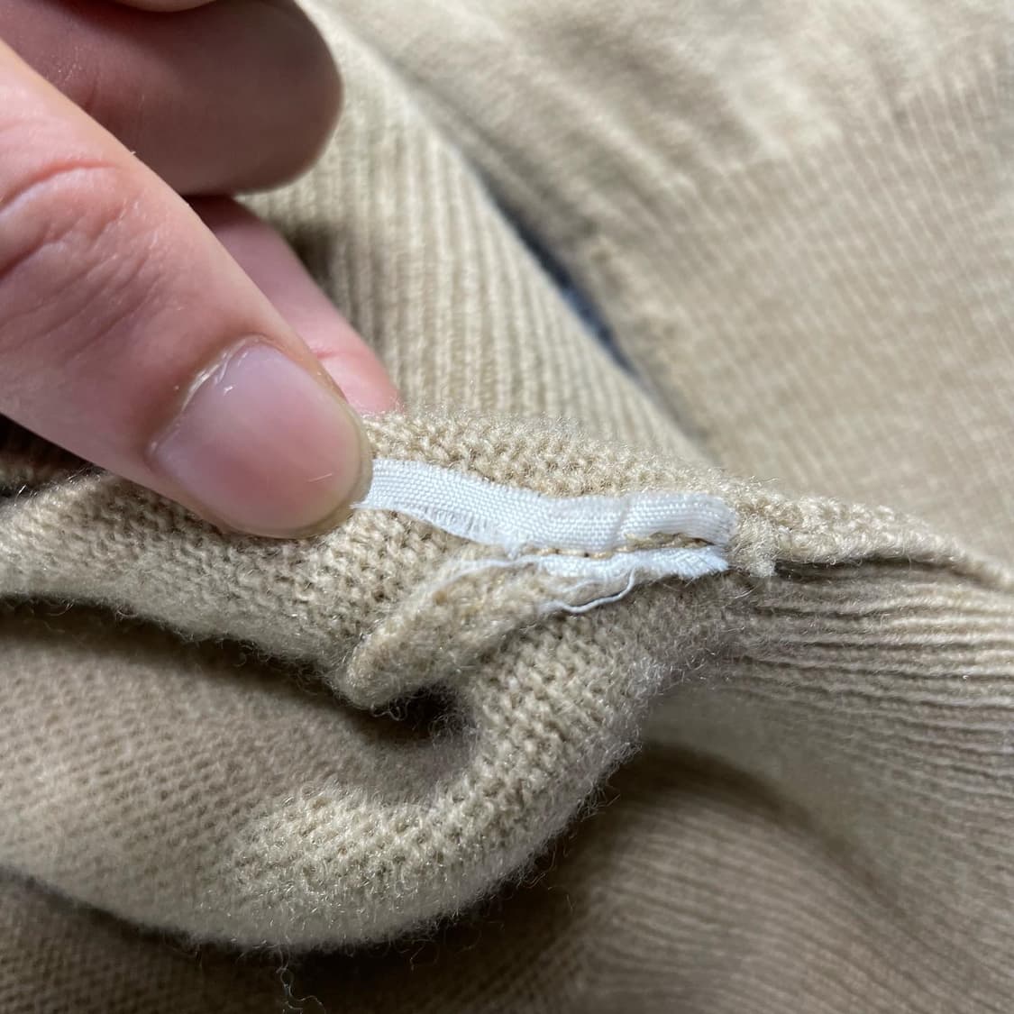 1990s 버버리 Burberry 기마로고 브이넥 니트 상품이미지7