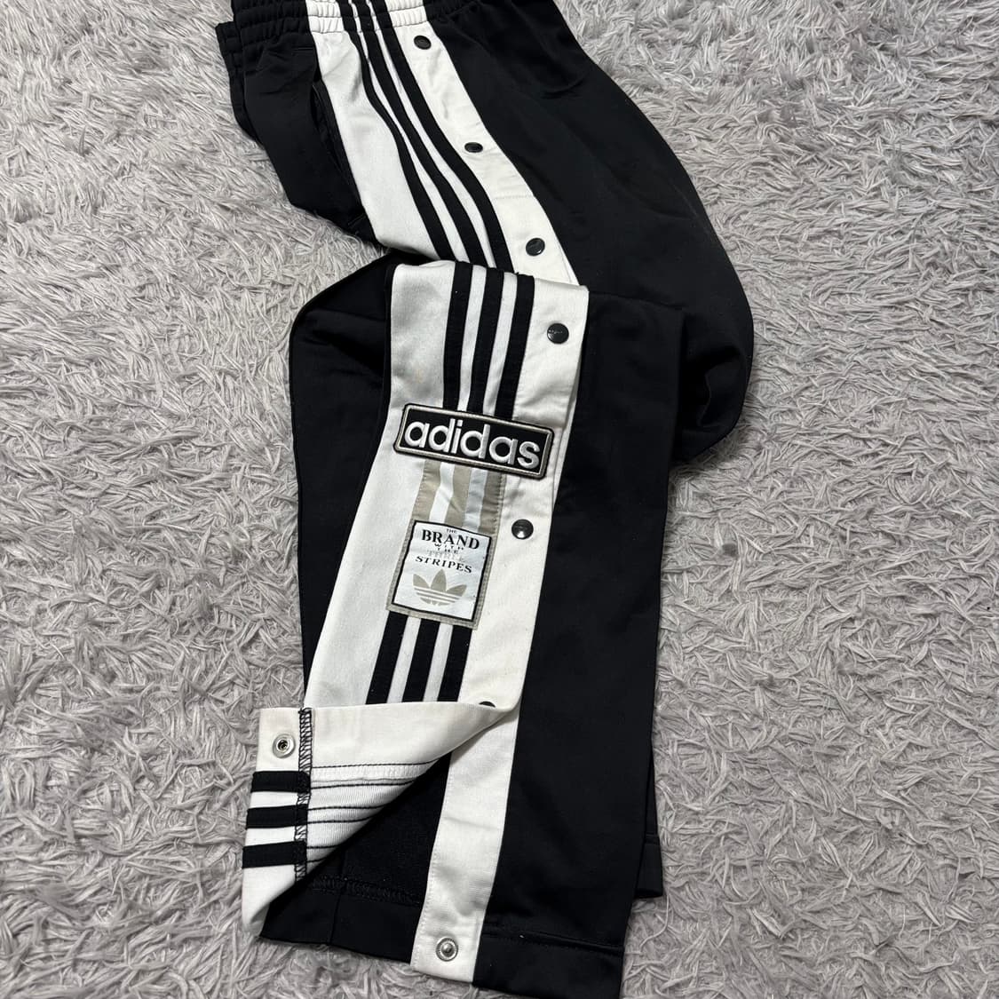 아디다스 블랙 스냅버튼 트랙팬츠 상품이미지1