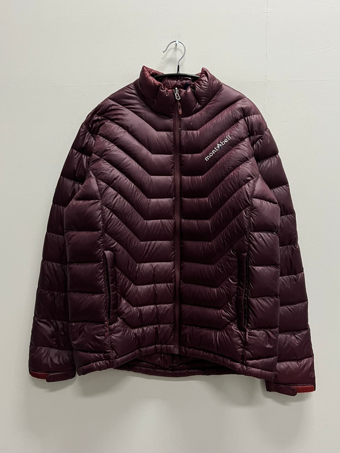 몽벨 구스다운 경량 패딩 자켓 버건디 상품이미지2