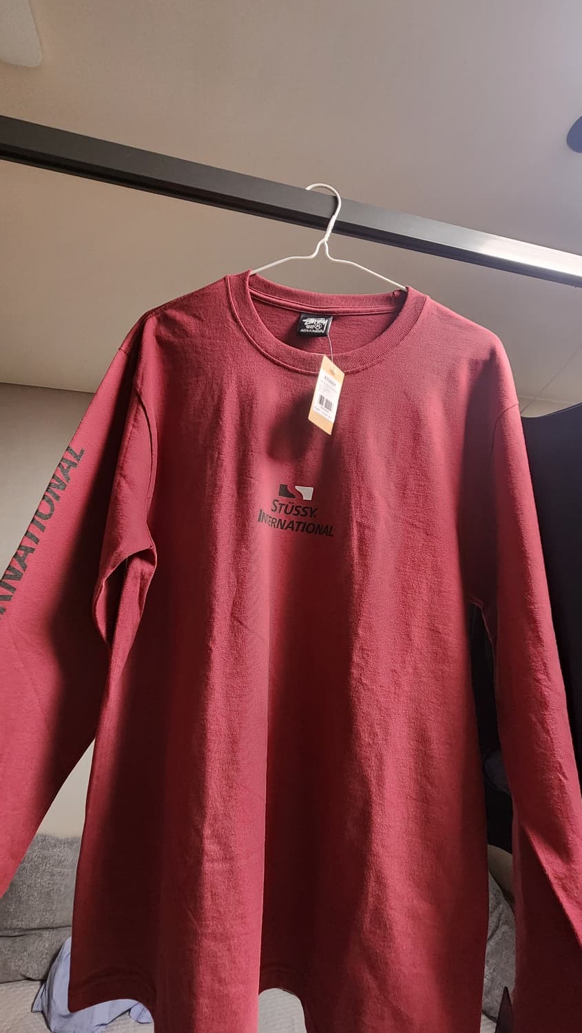 스투시 인터네셔널 와인색 티셔츠 상품이미지4