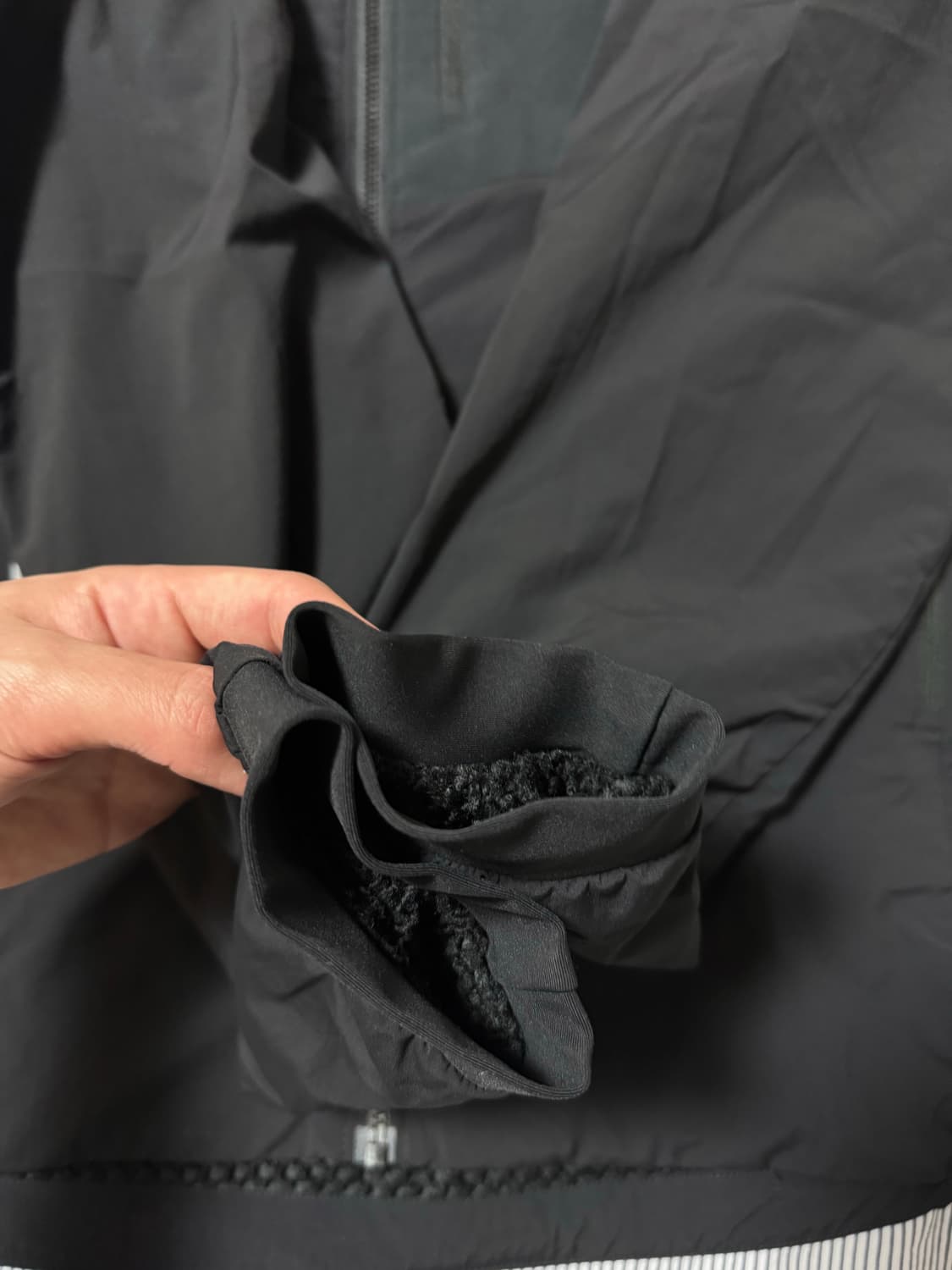 아크테릭스 프로톤 라이트웨이트 후디 블랙 상품이미지8