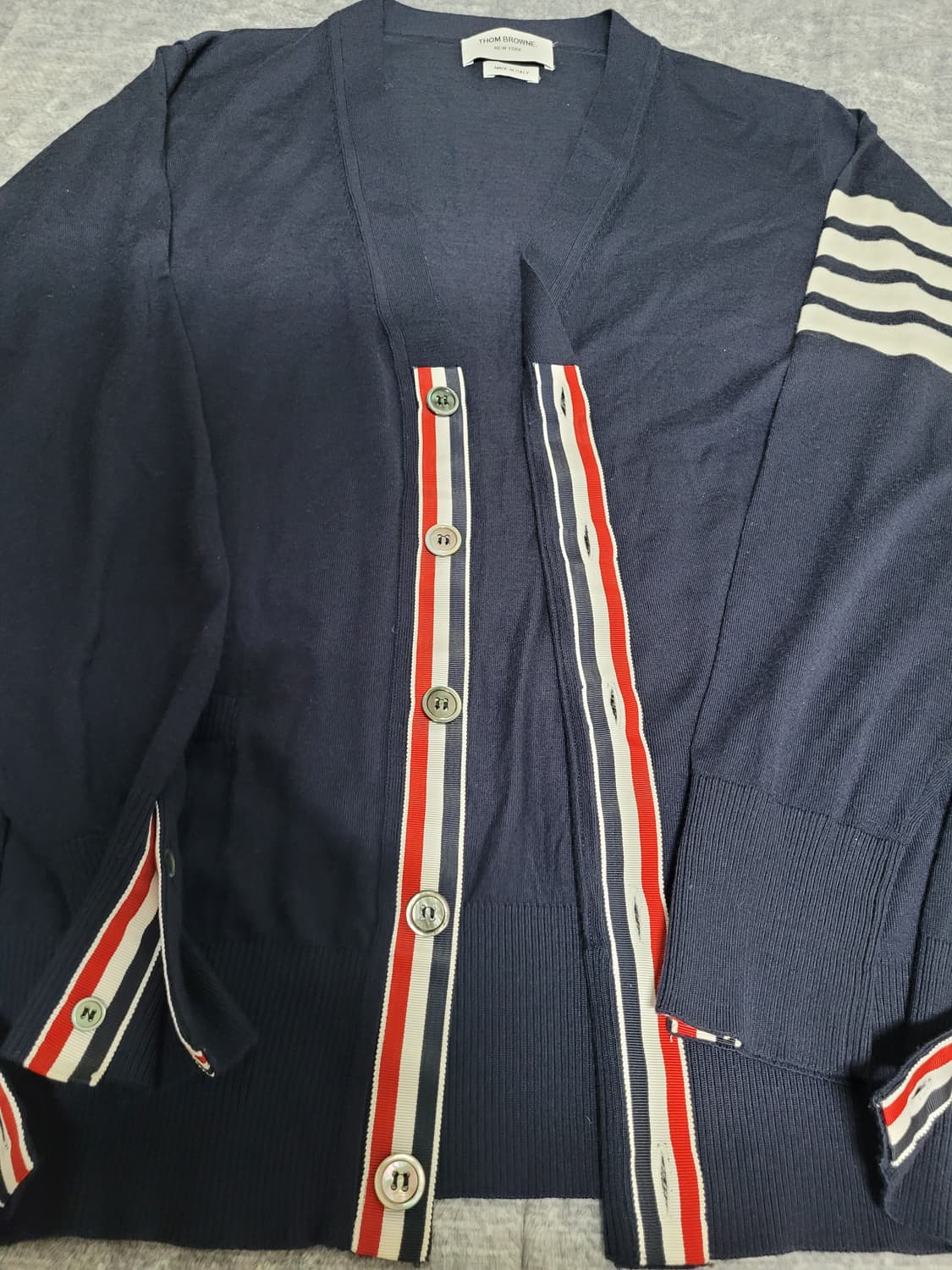 톰브라운 메리노울 가디건 상품이미지2