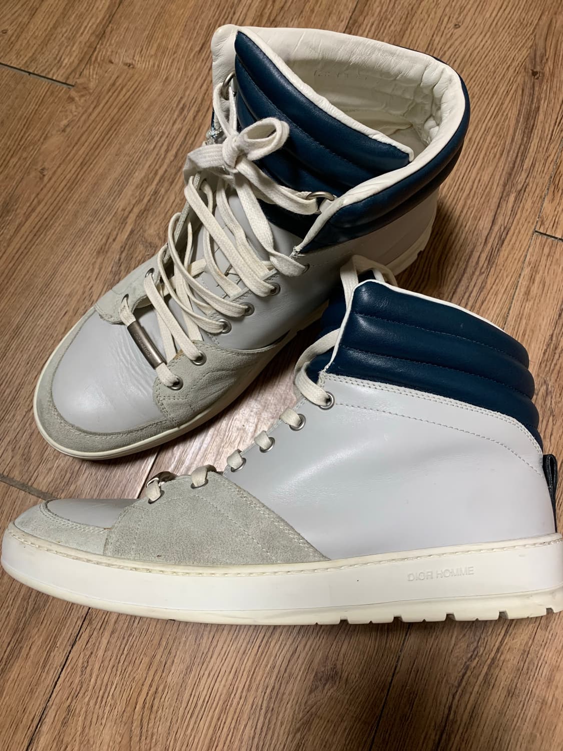 Dior homme 크리스찬 디올 옴므 패딩 칼라 하이탑 스니커즈o 상품이미지1