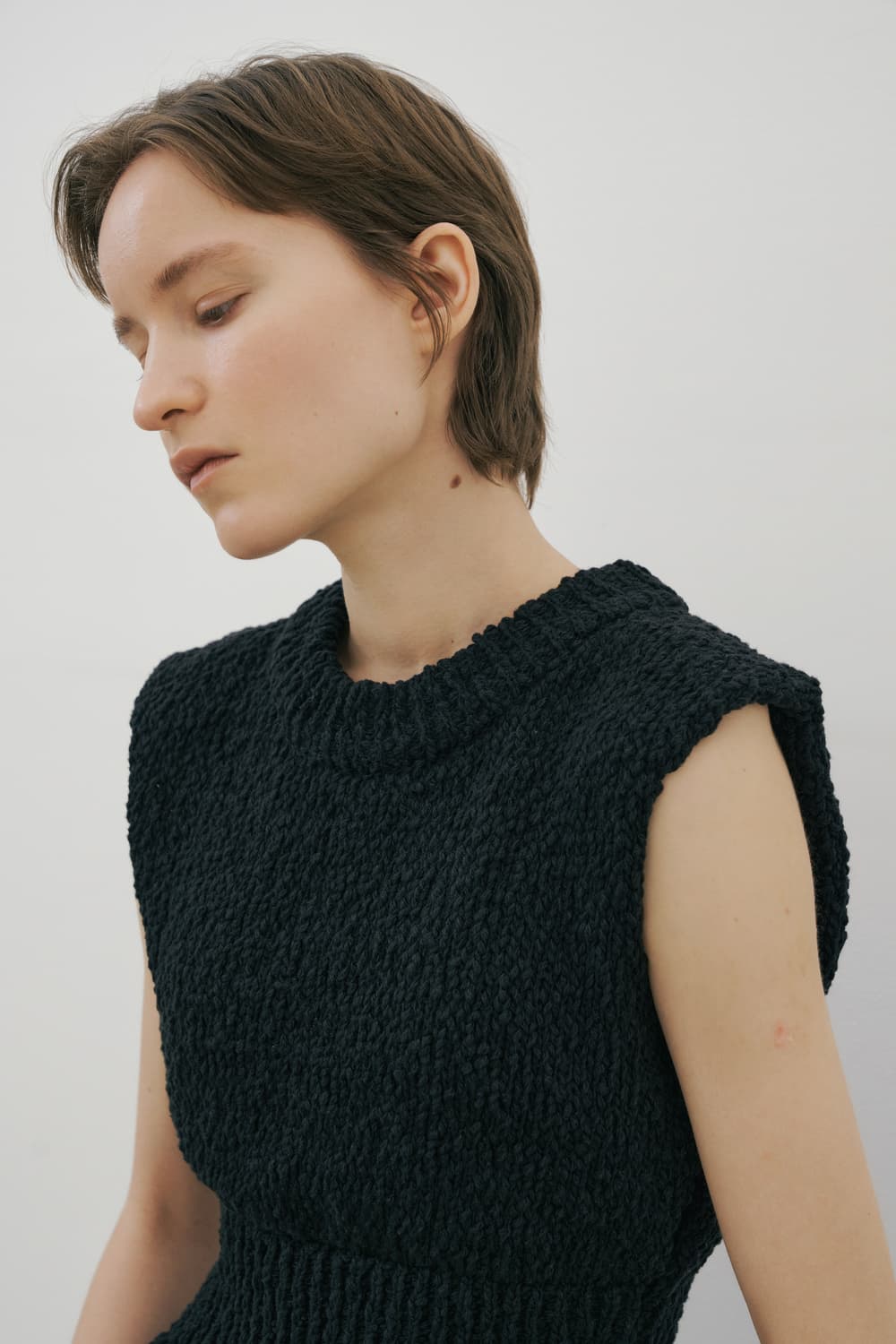 epingler shell vest knit (black) 상품이미지1