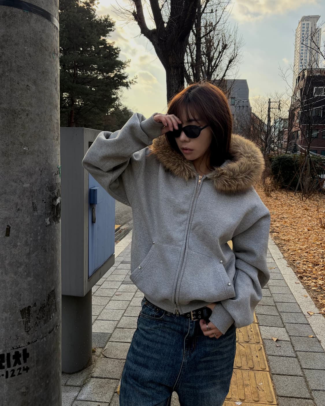 [unisex] 섀도우 스터드 라쿤퍼 후드집업 상품이미지1