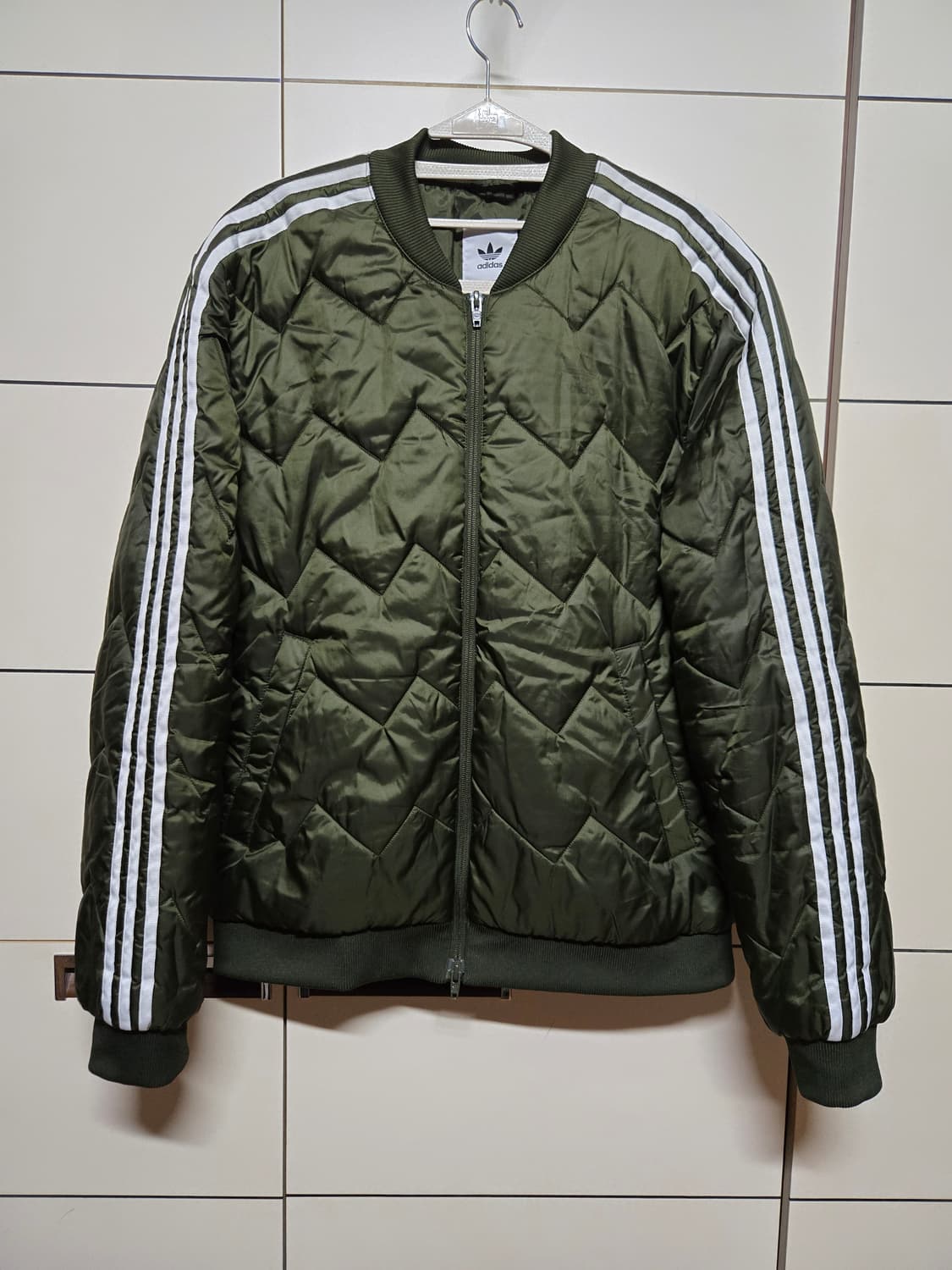아디다스 누빔 퀼팅 봄버 자켓 상품이미지1