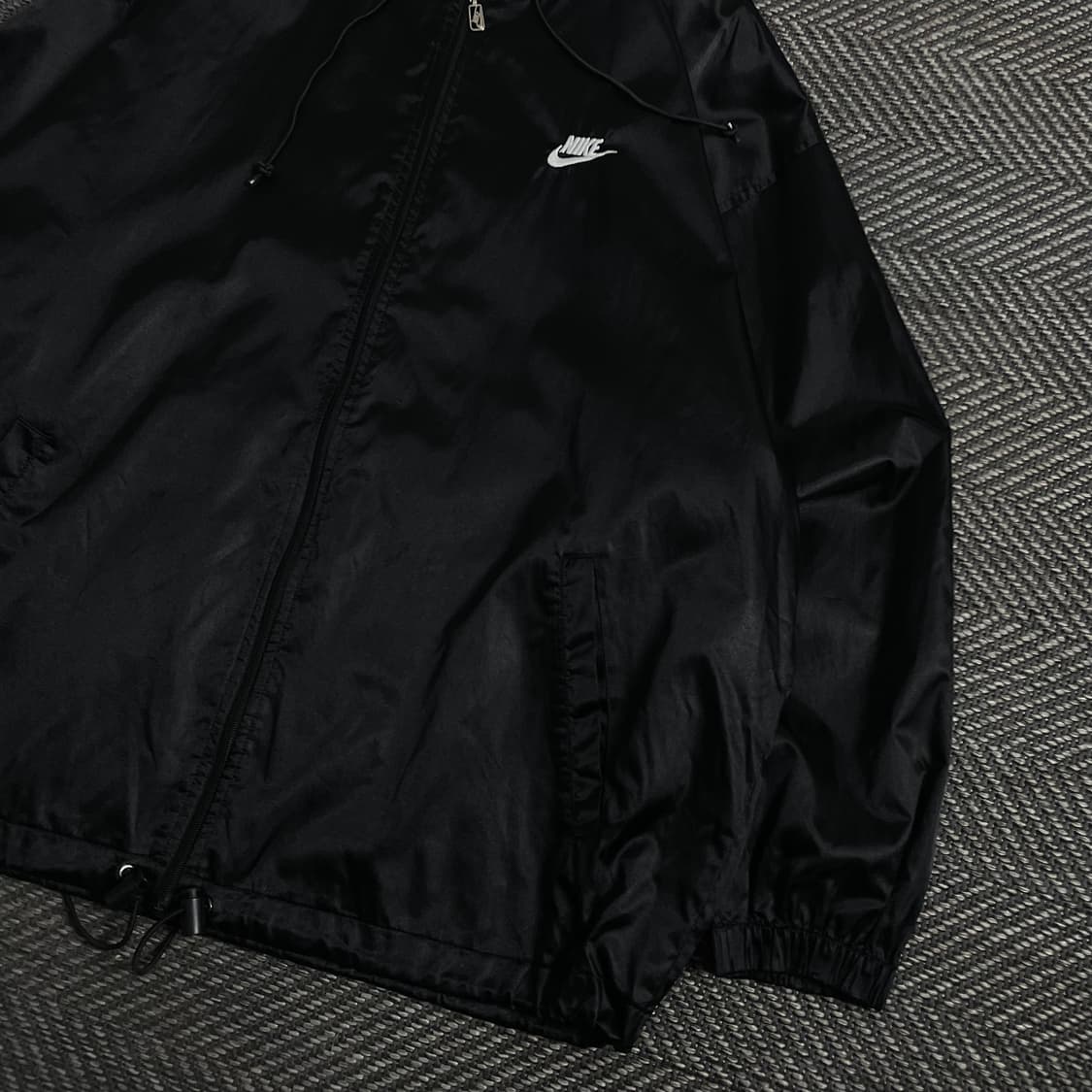 나이키 글로시 우븐 윈드러너 바람막이 블랙y 3826 상품이미지3