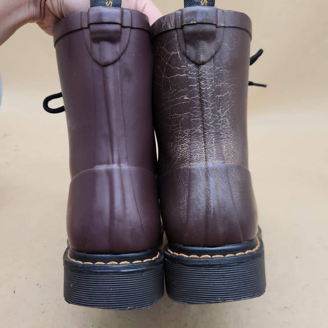 닥터마틴 8홀 레인부츠 250~255 상품이미지4