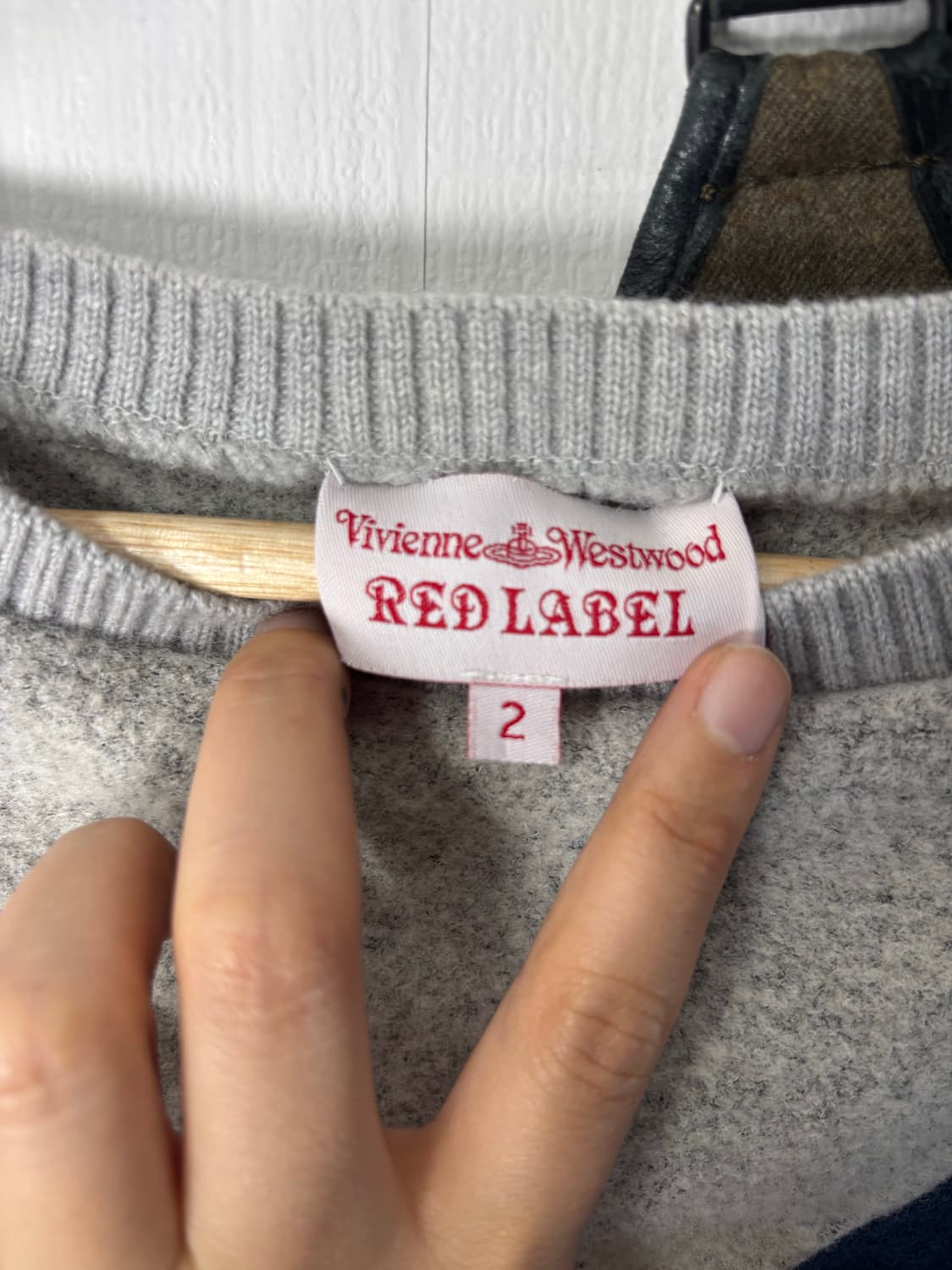 비비안웨스트우드 레드라벨 하트 디자인 니트 상품이미지4