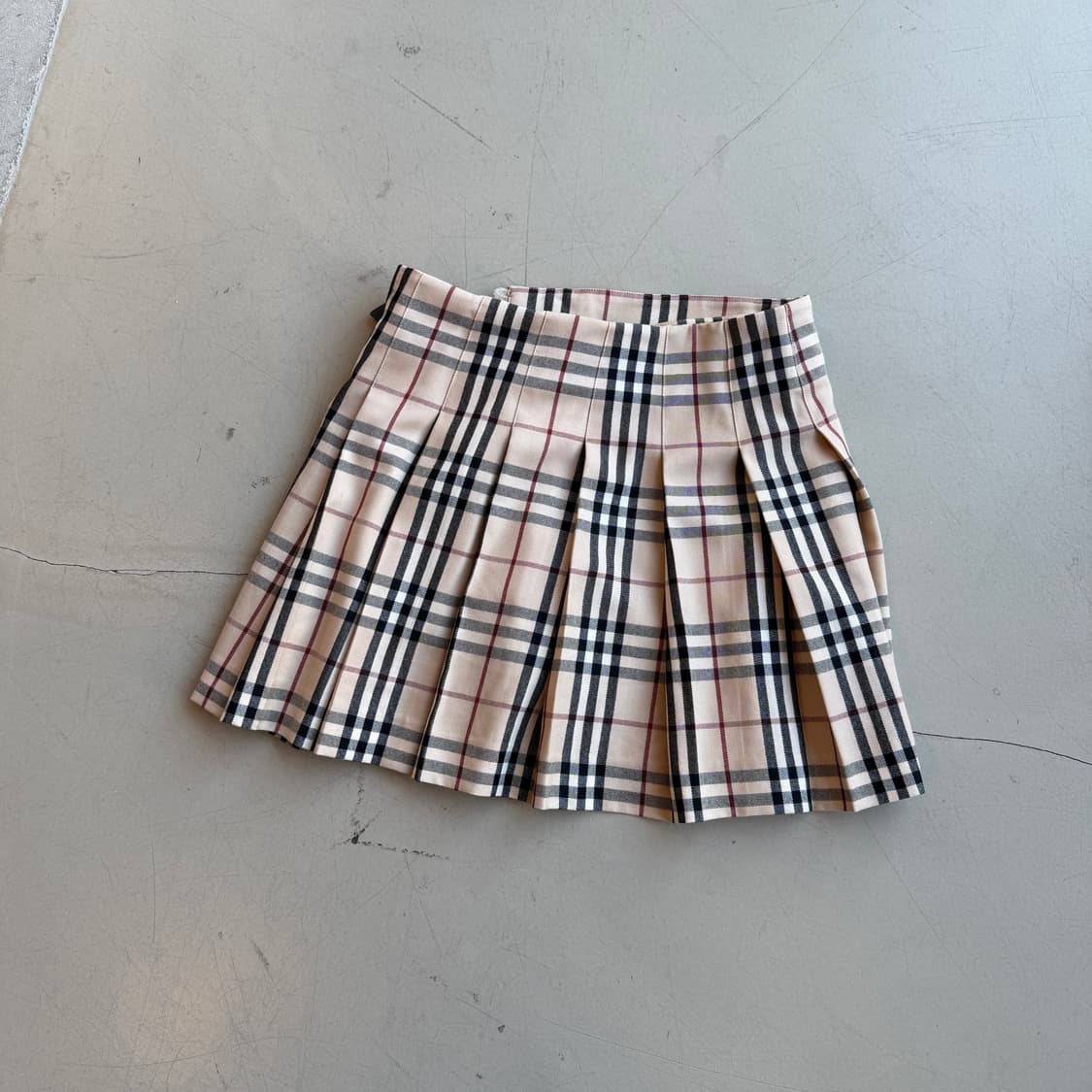 버버리 레더벨트 노바체크 스커트 상품이미지4
