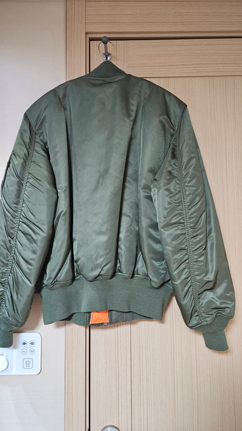 알파인더스트리 MA-1 세이지그린 L 상품이미지2