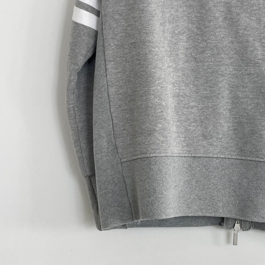 톰브라운 그레이 사선 후드 집업 상품이미지7