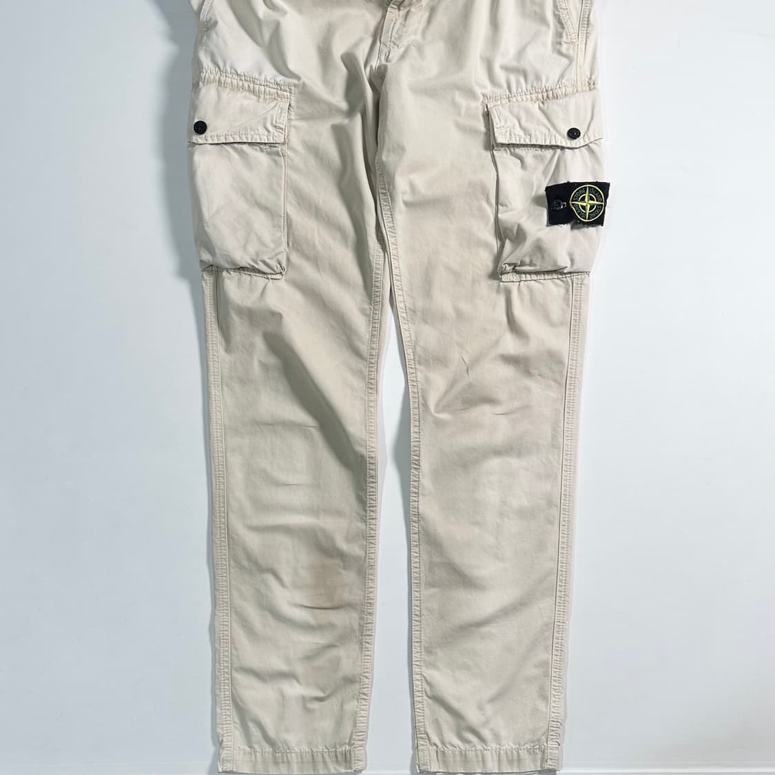 스톤아일랜드 와펜 카고 팬츠  상품이미지3