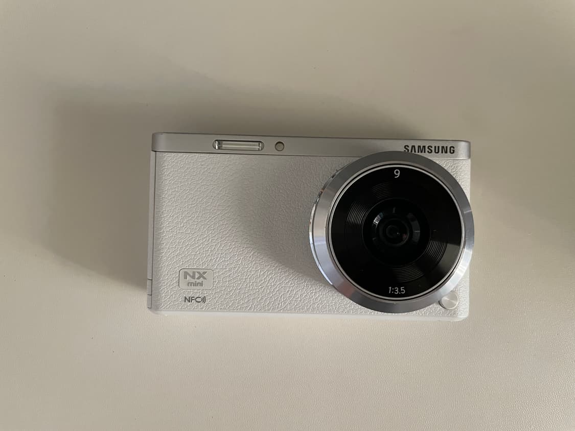 (작례 O) 삼성 nx mini 미러리스 카메라 화이트 상품이미지1