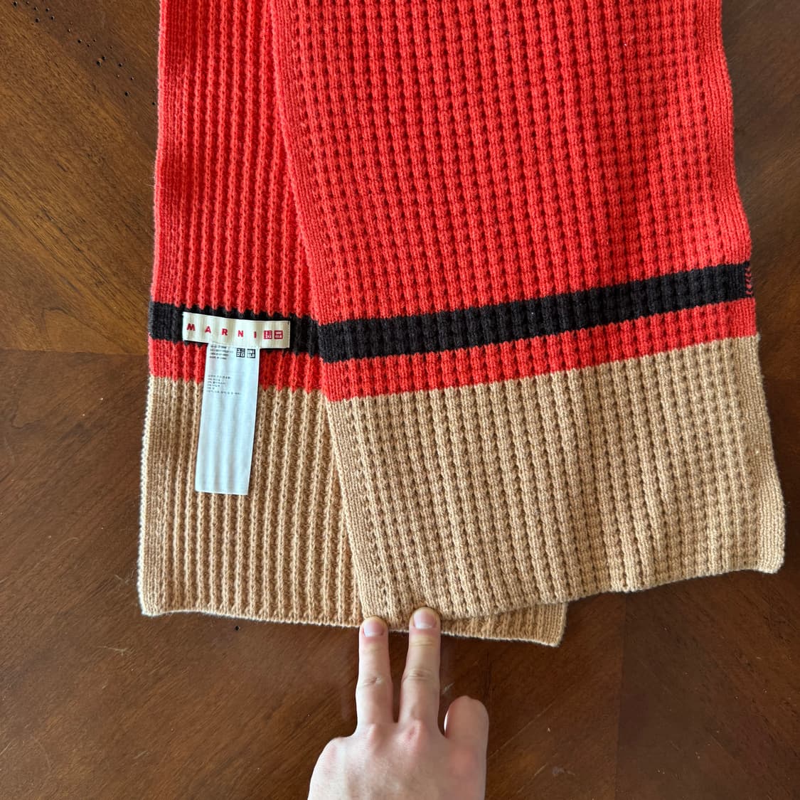 유니클로 x 마르니 후드 목도리 상품이미지3