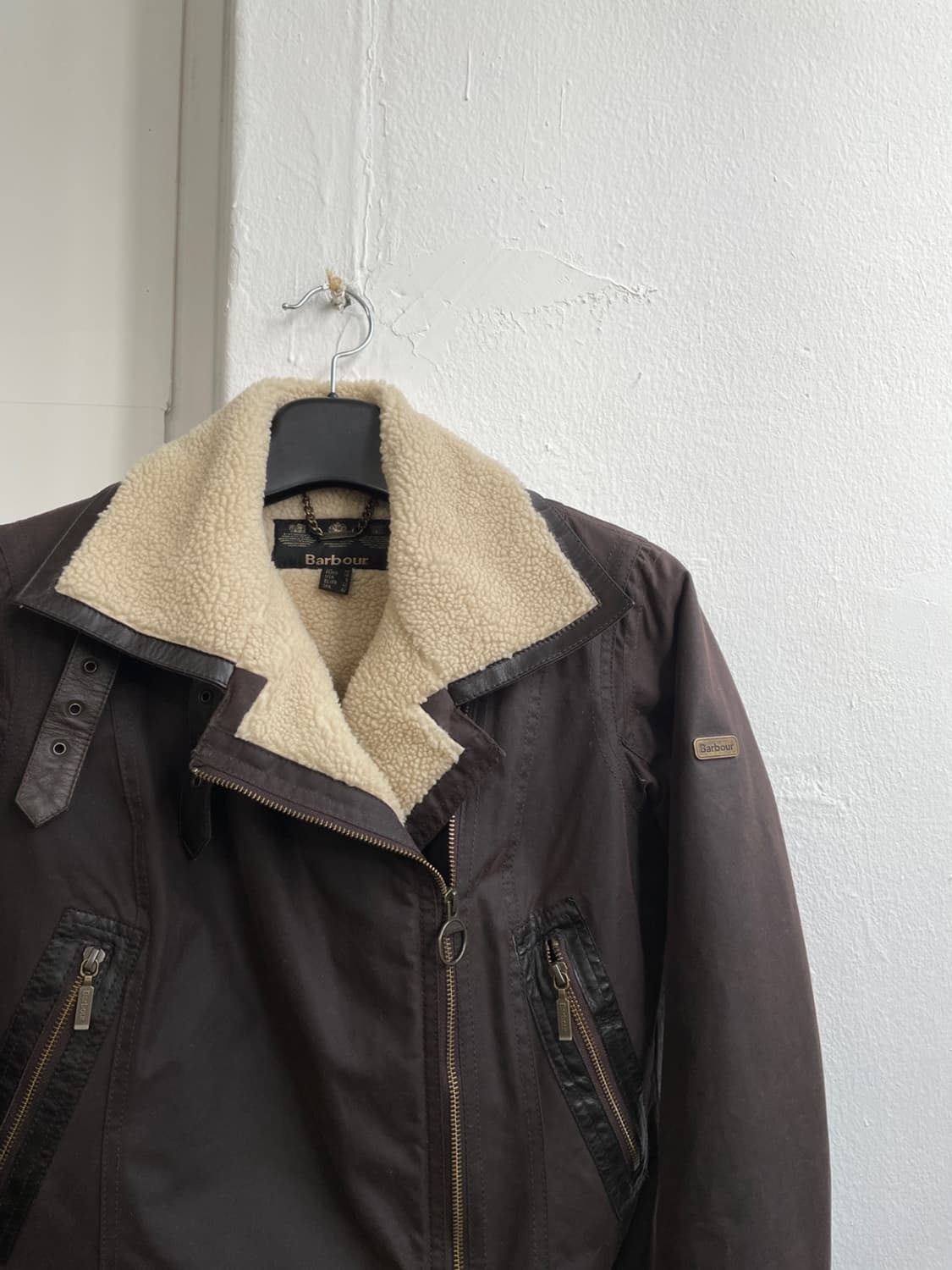 바버 Ordanance 무스탕 왁스 자켓 상품이미지3